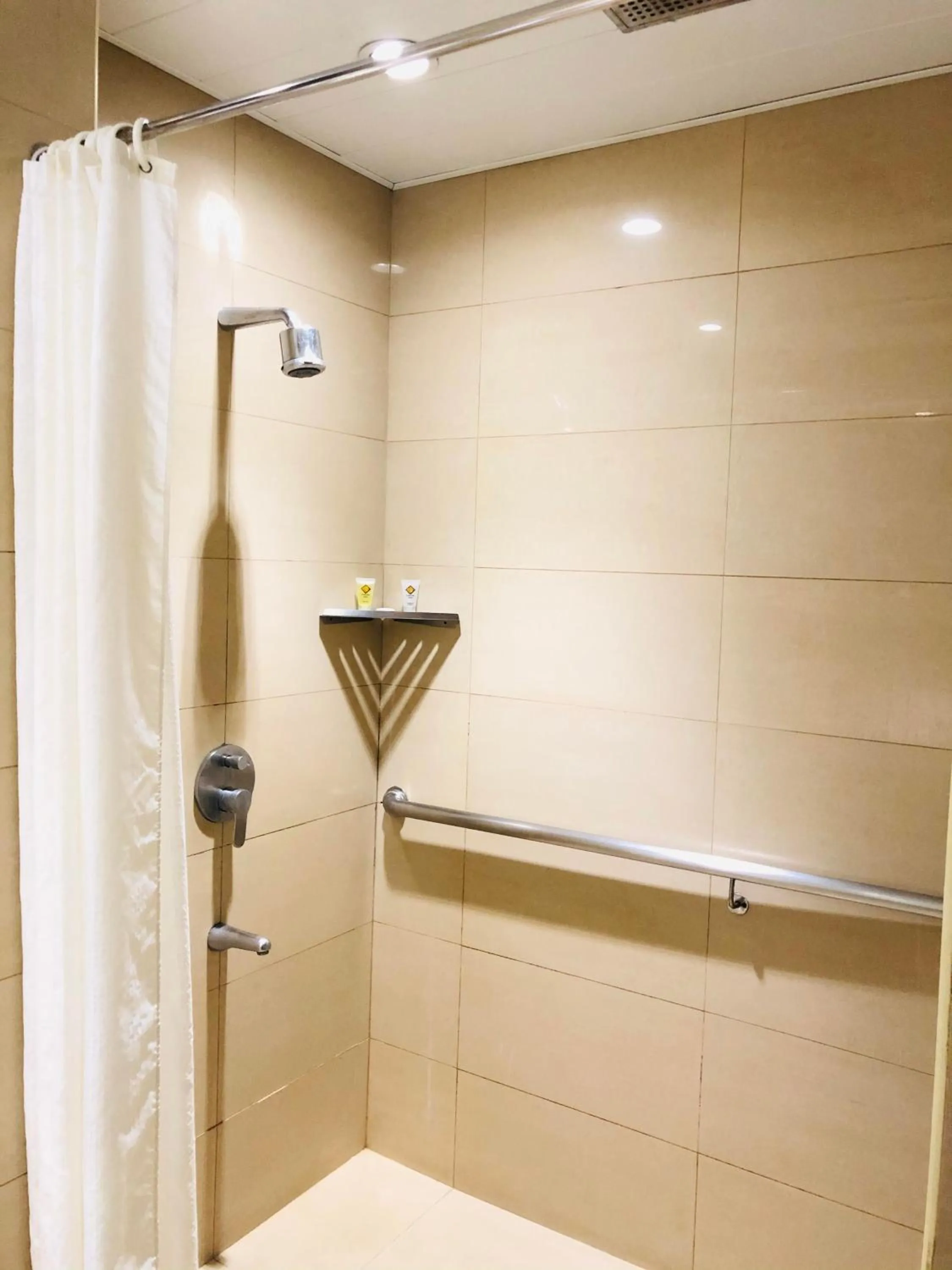 Shower in Prime Asia Hotel