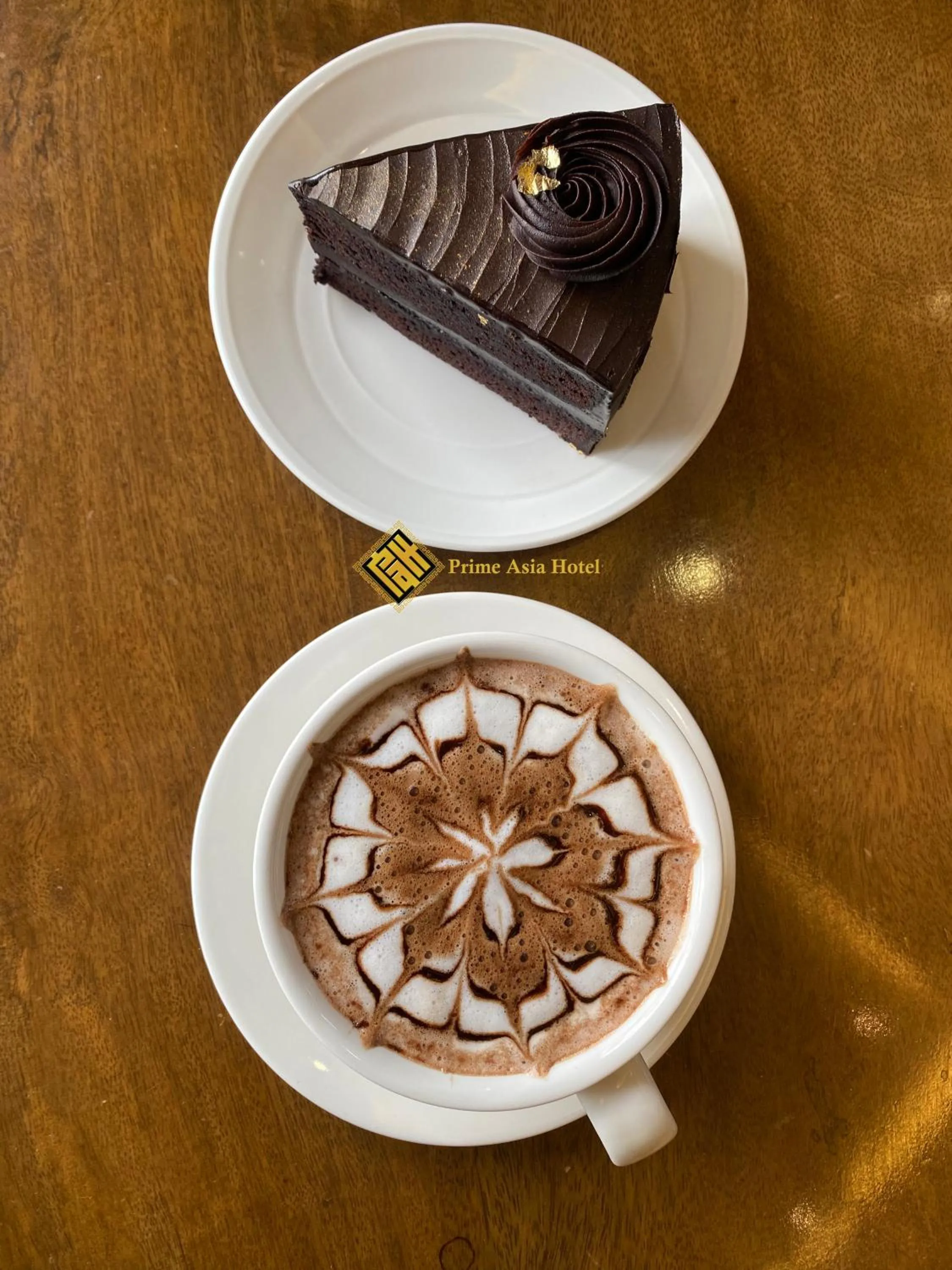 Coffee/tea facilities in Prime Asia Hotel