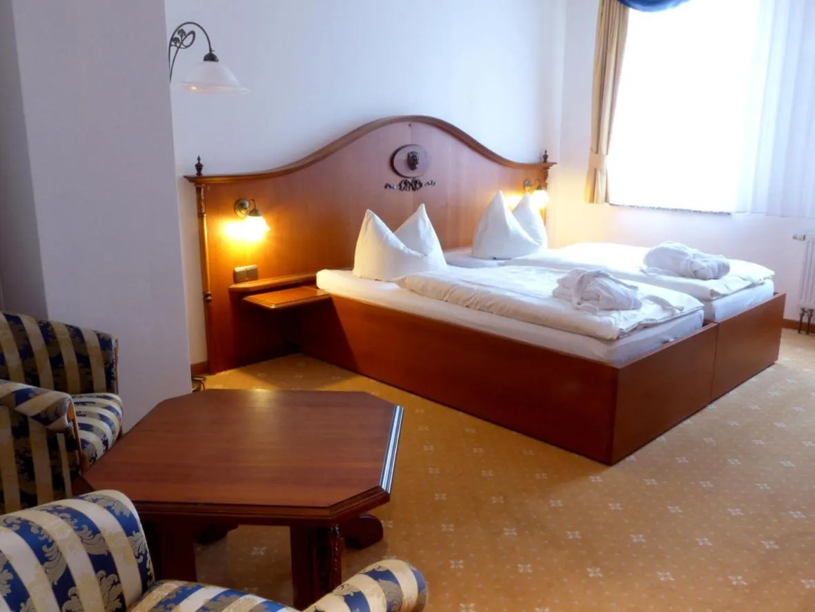 Bed in Hotel Goldner Loewe