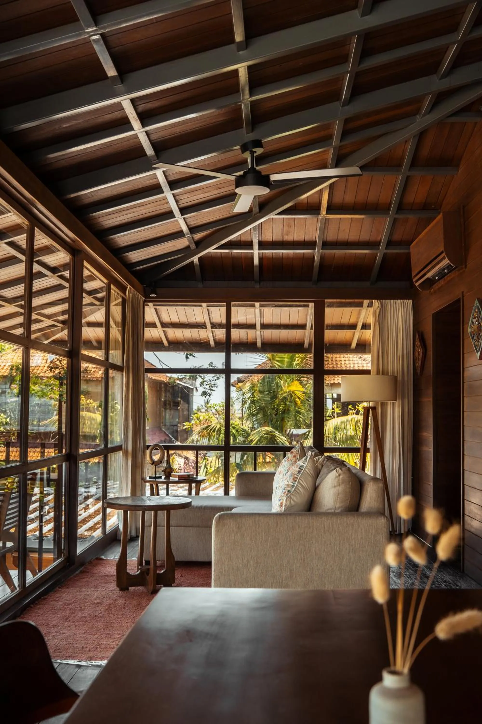 Living room, Bed in Grün Ubud