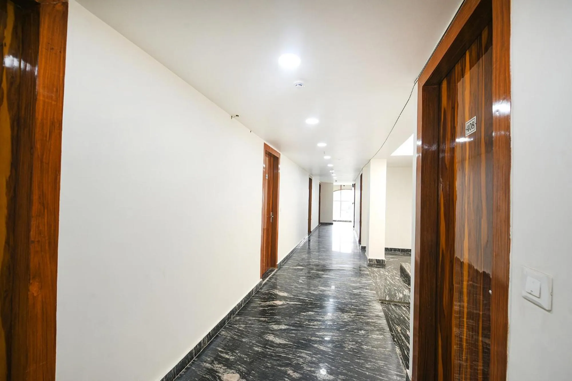 Lobby or reception in FabHotel Mona Continental - Nr Laxmi Nagar IT Hub