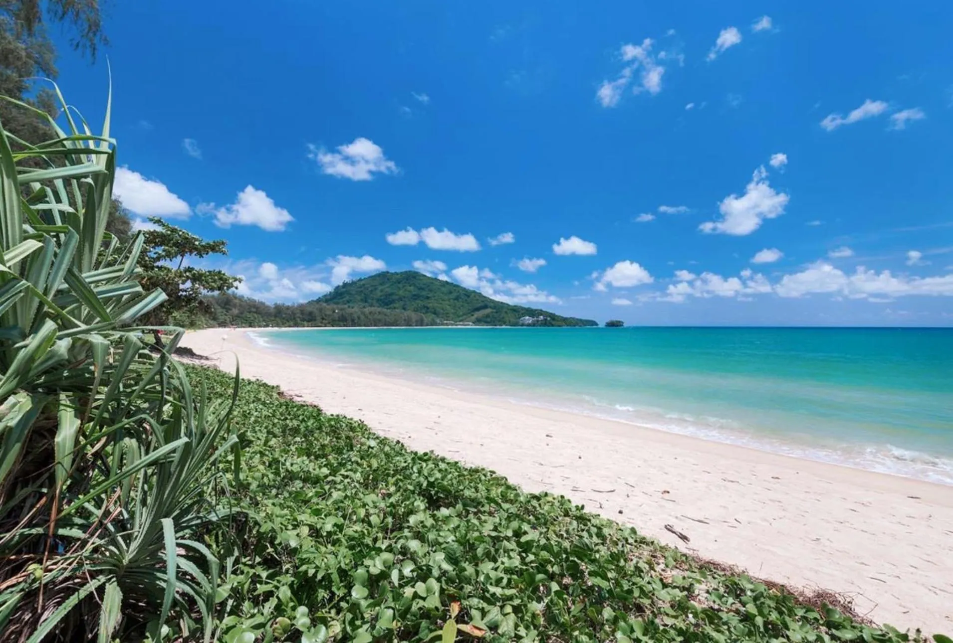 Beach in Ideo Phuket Hotel - Naiyang Beach