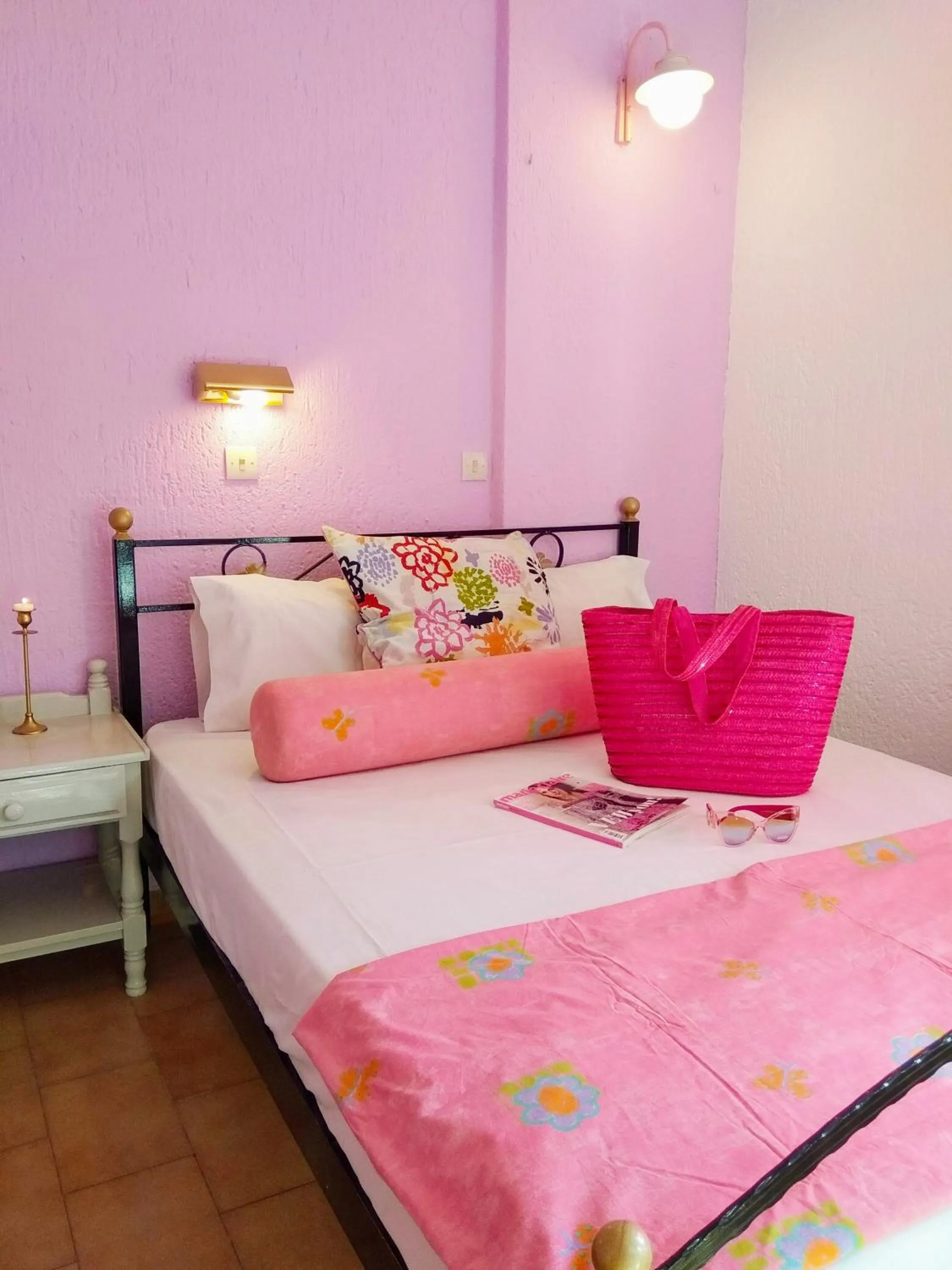 Bedroom, Bed in Orion Apartments