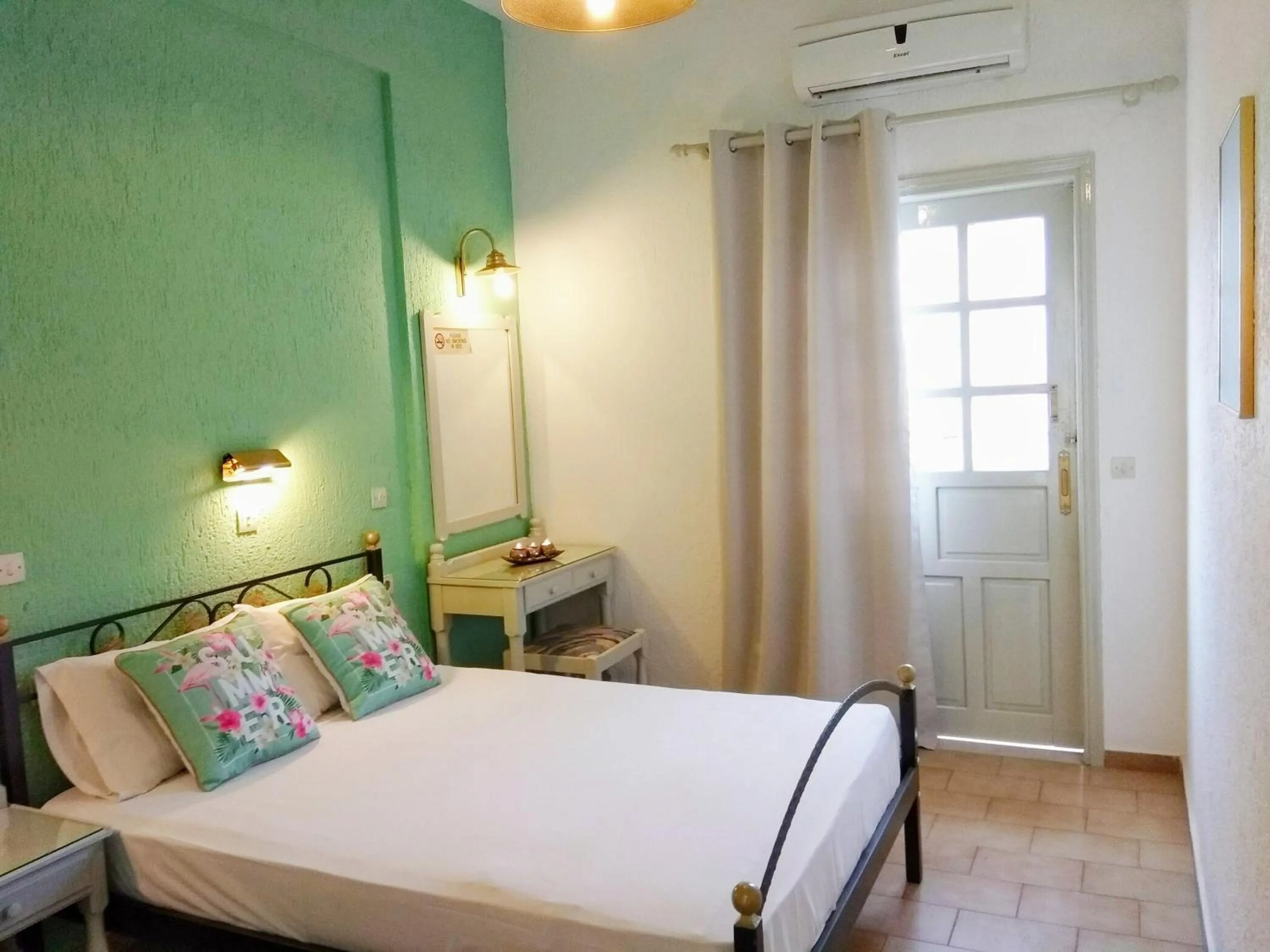 Bedroom, Bed in Orion Apartments