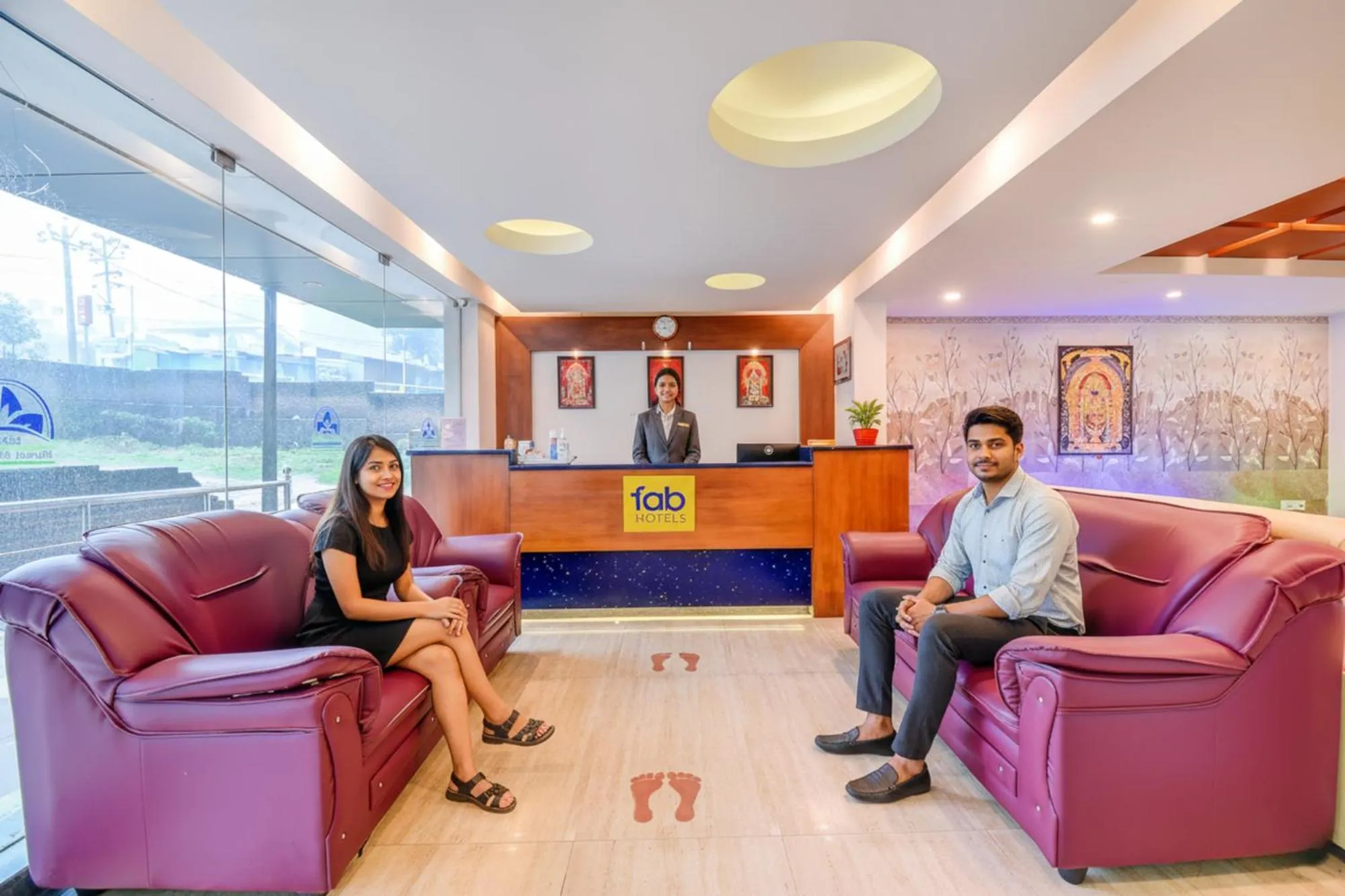 Lobby or reception in FabHotel Abirami Grand Inn - Nr Bryant Park