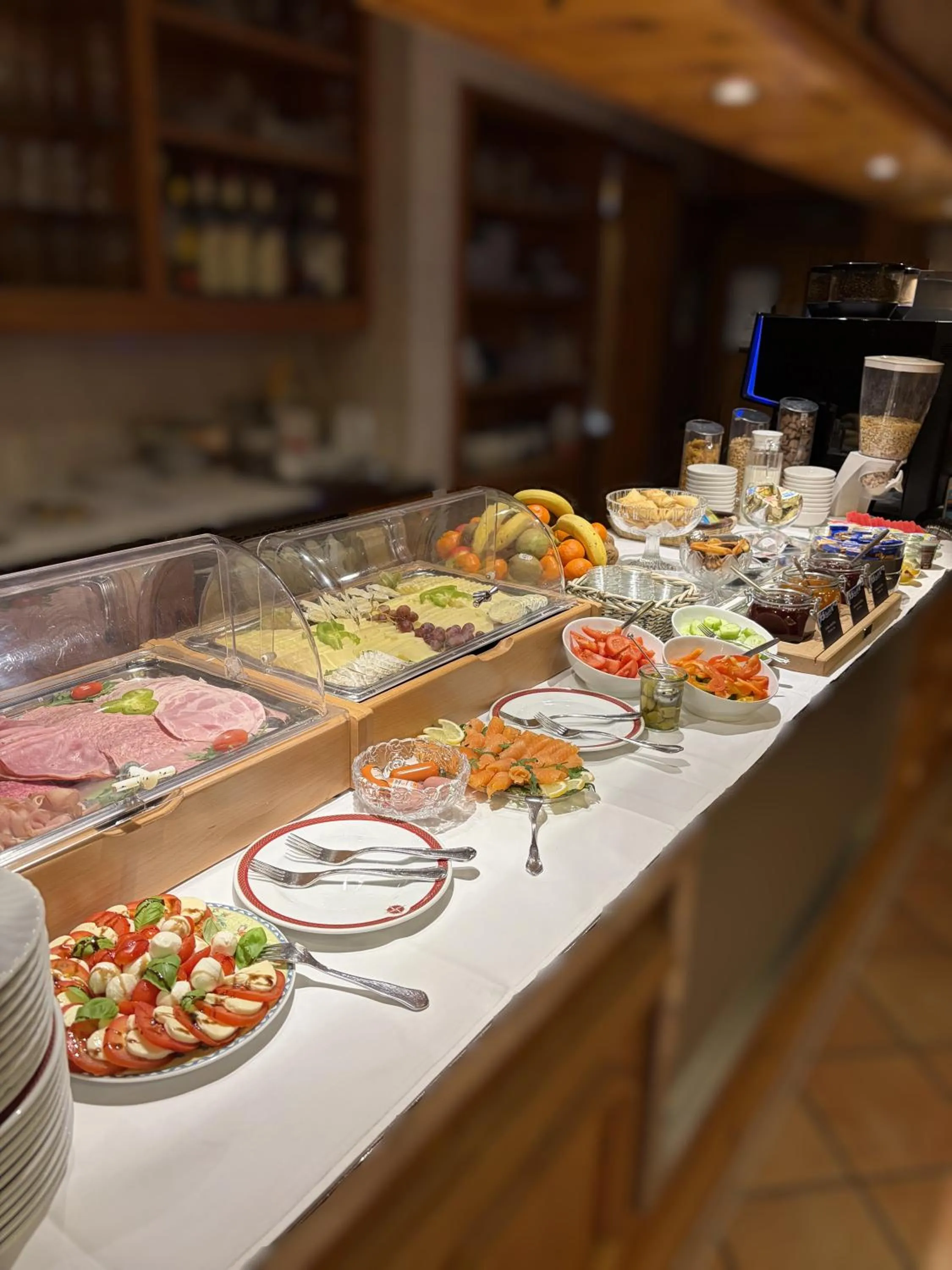 Breakfast in Hotel-Restaurant Zum Kirschbaum