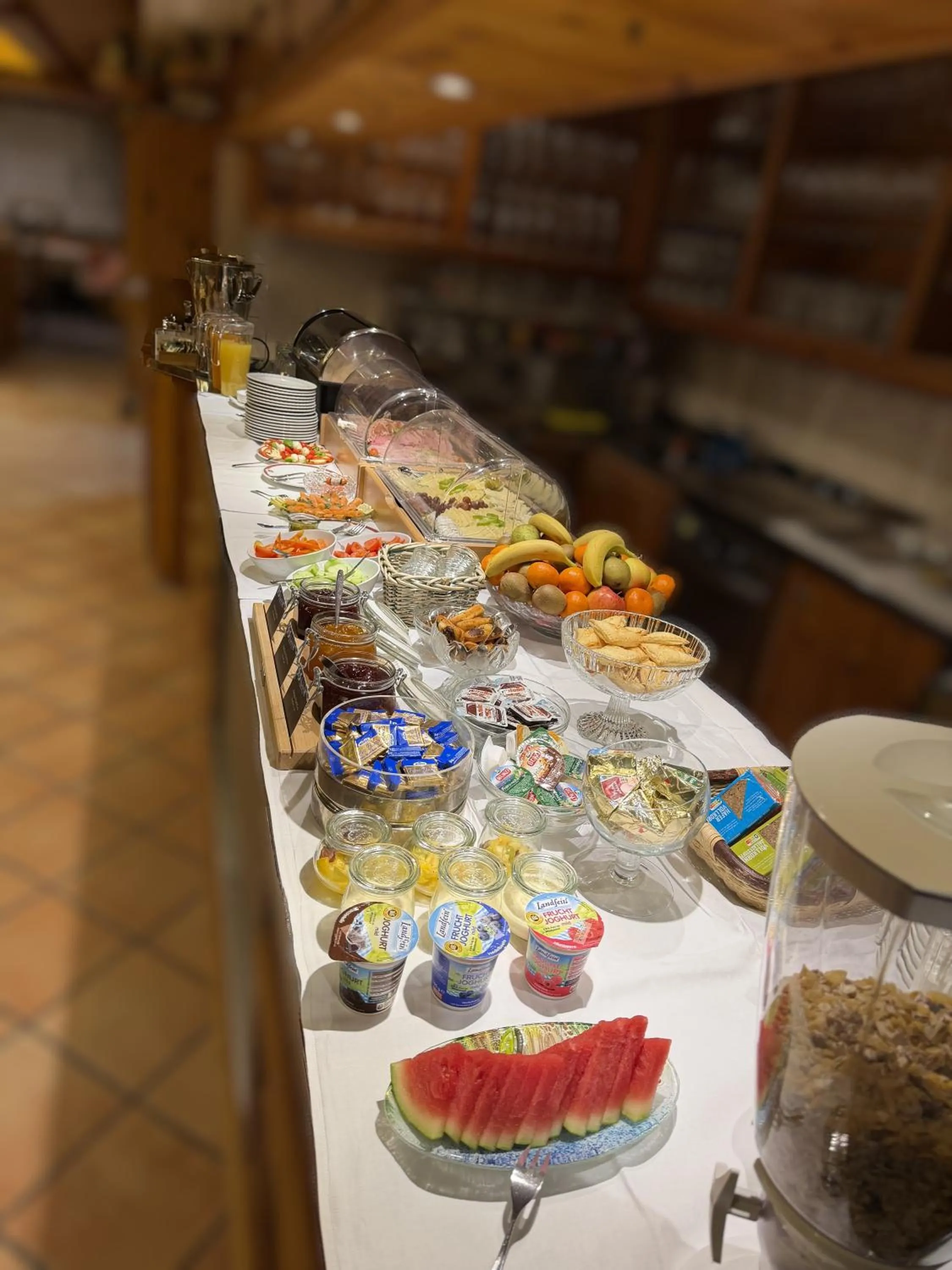 Breakfast in Hotel-Restaurant Zum Kirschbaum