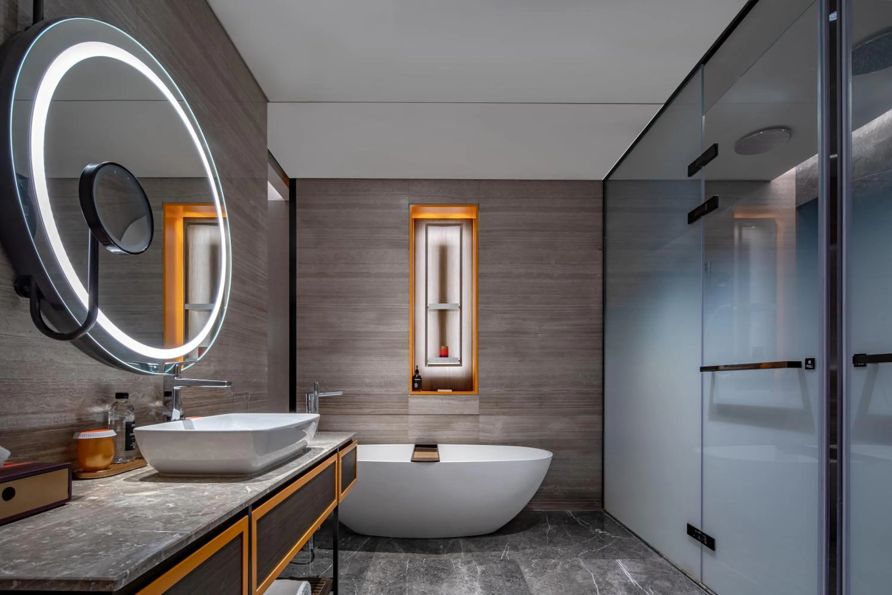 Shower in Canopy by Hilton Xi'an Qujiang