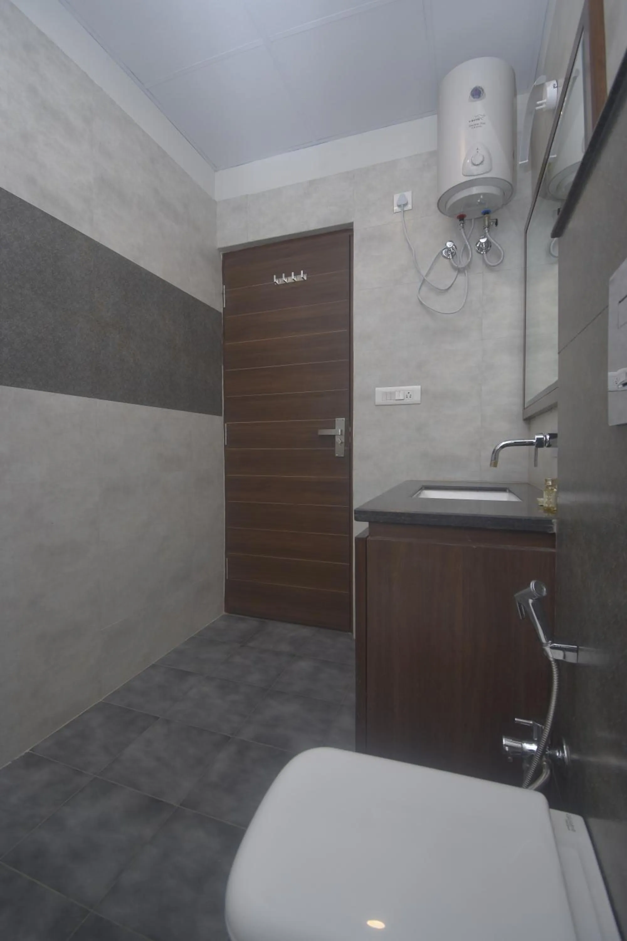 Ka10 SQUARE HOTEL & BANQUETS