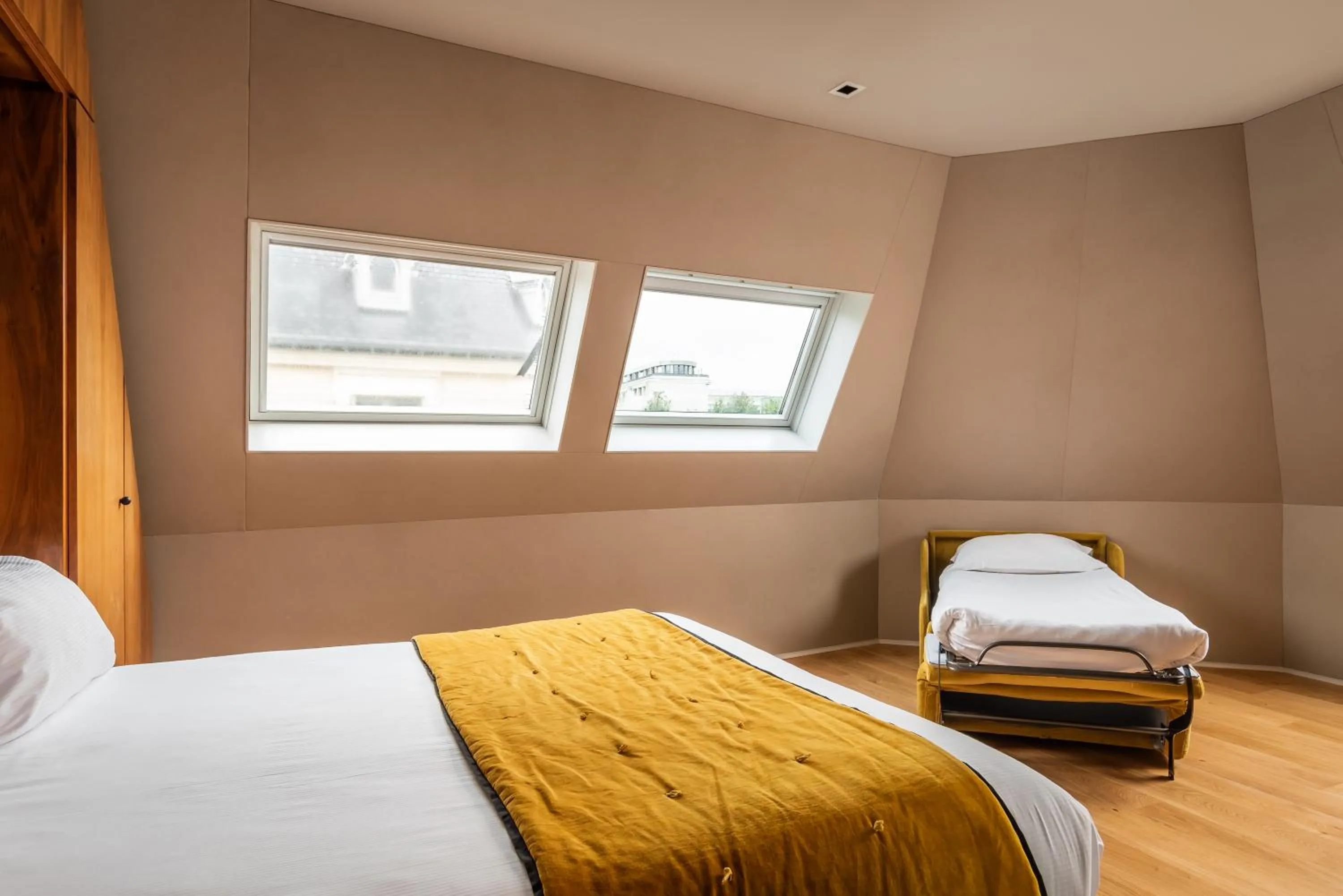 Bed in Chateaudun Opéra