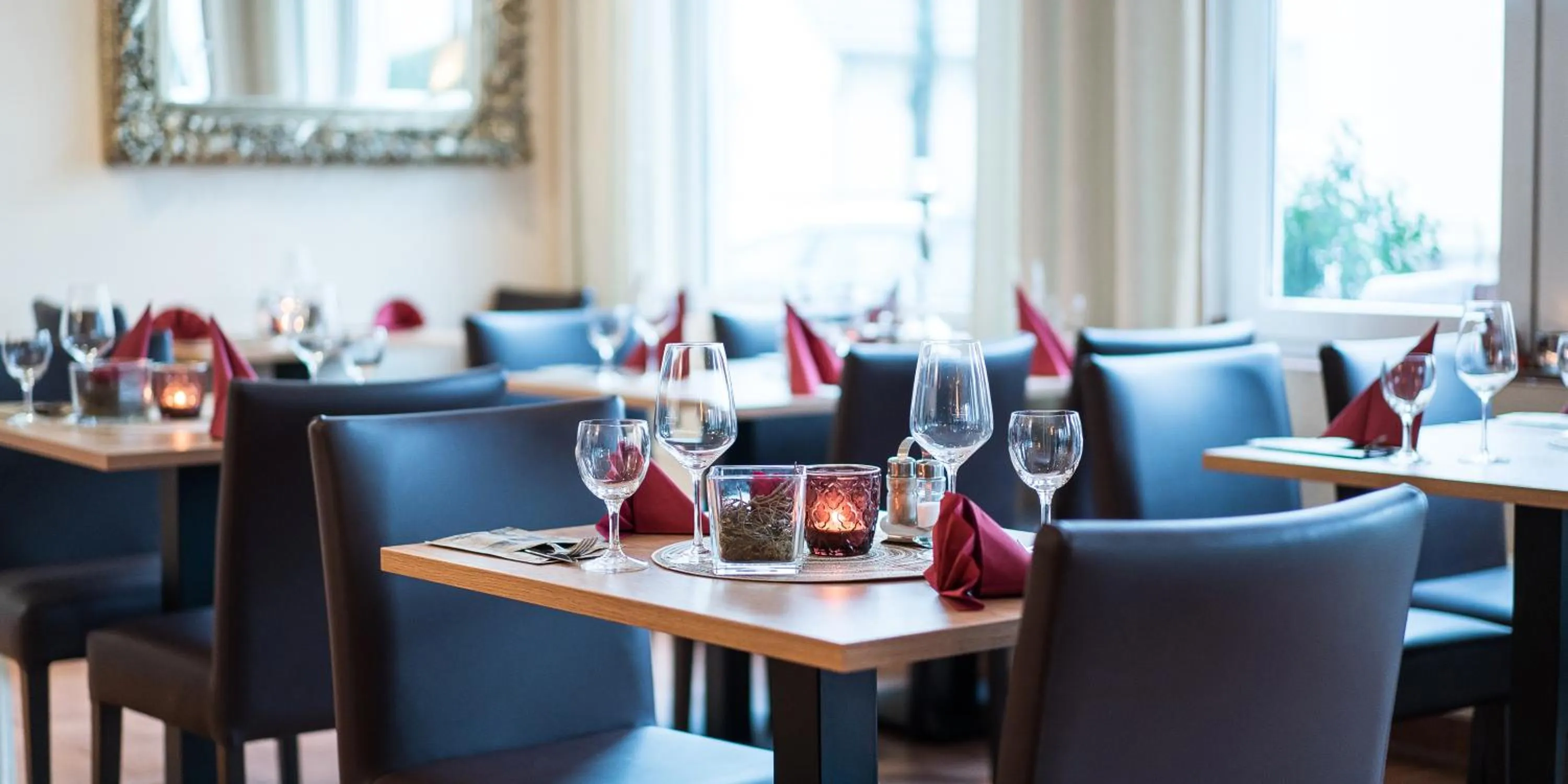 Restaurant/places to eat in Hotel Hangelar