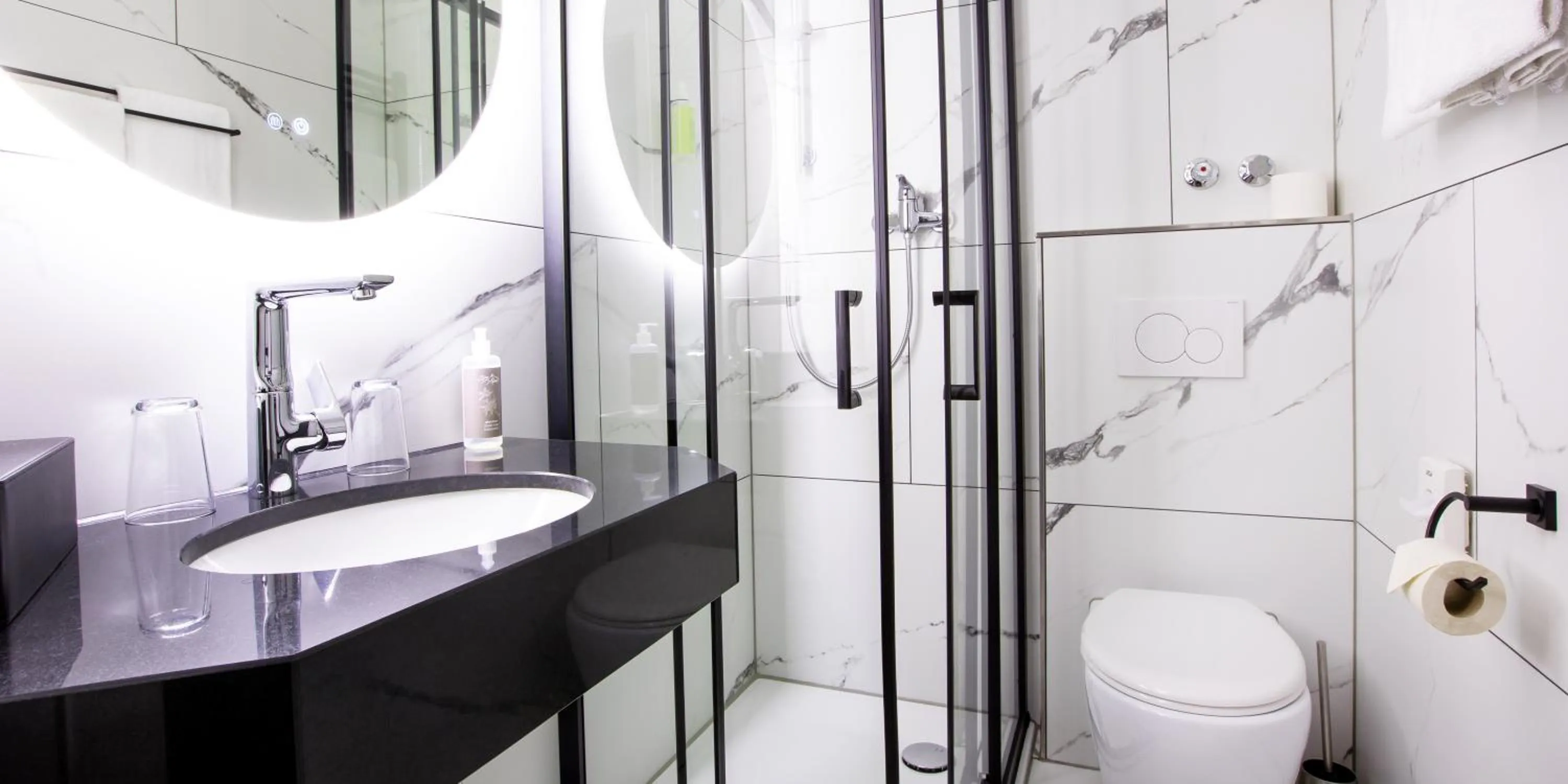 Bathroom in Hotel Hangelar