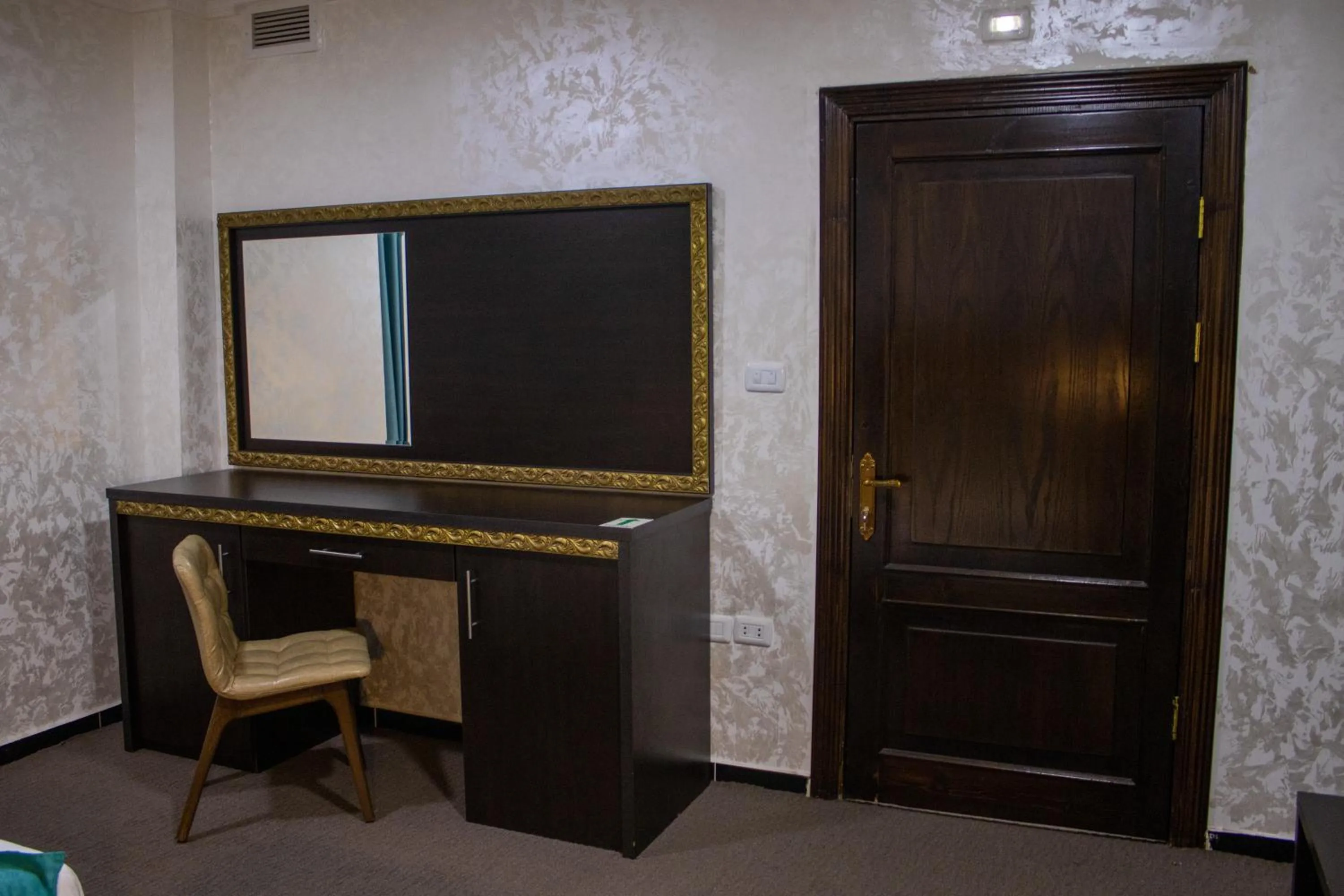 hair dresser in The Castle Hotel