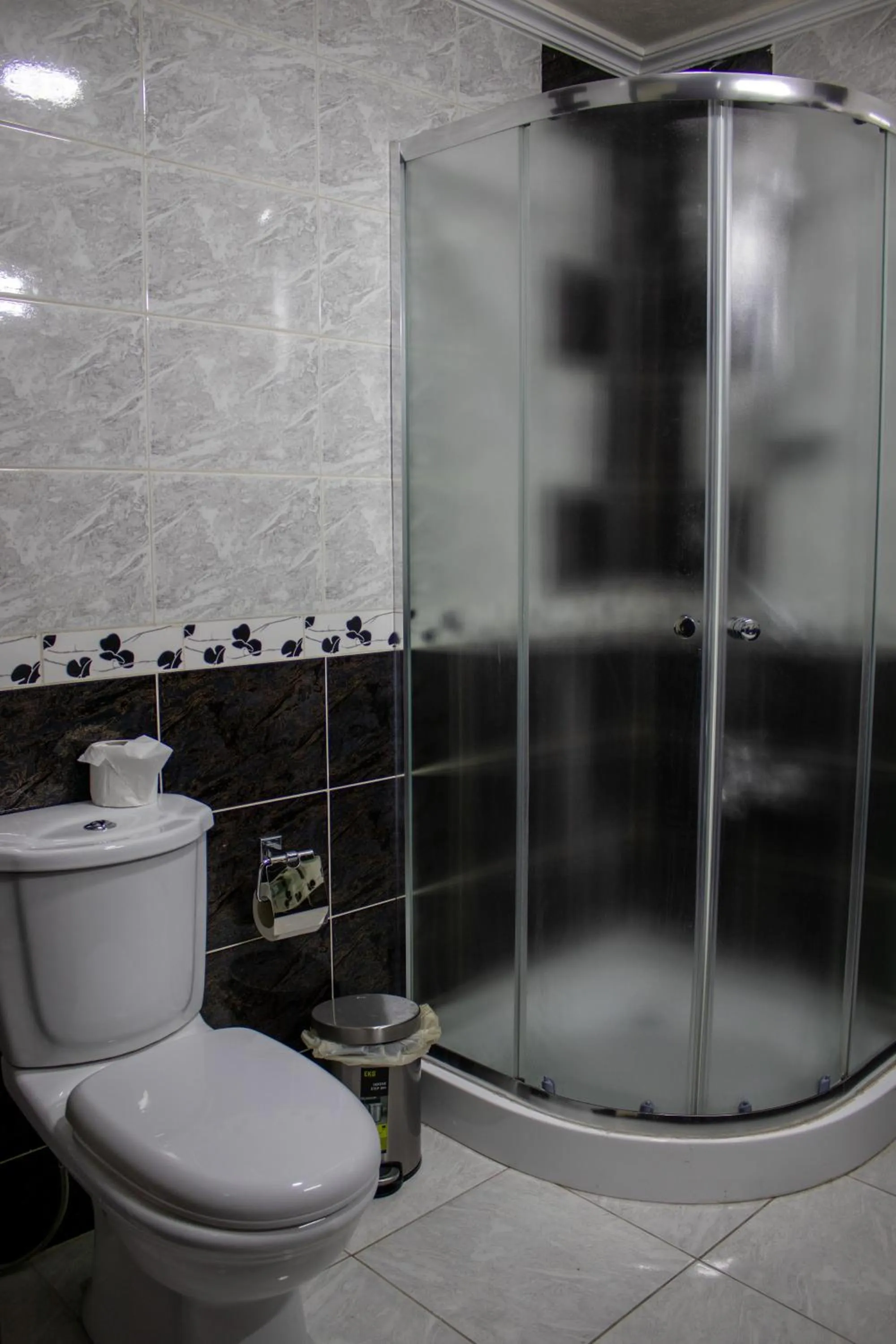 Shower in The Castle Hotel