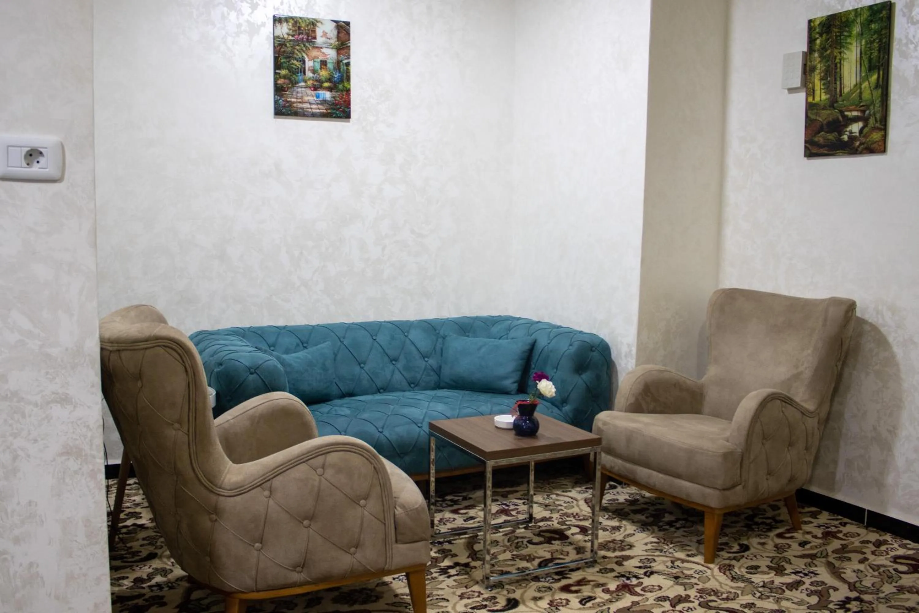 Living room in The Castle Hotel