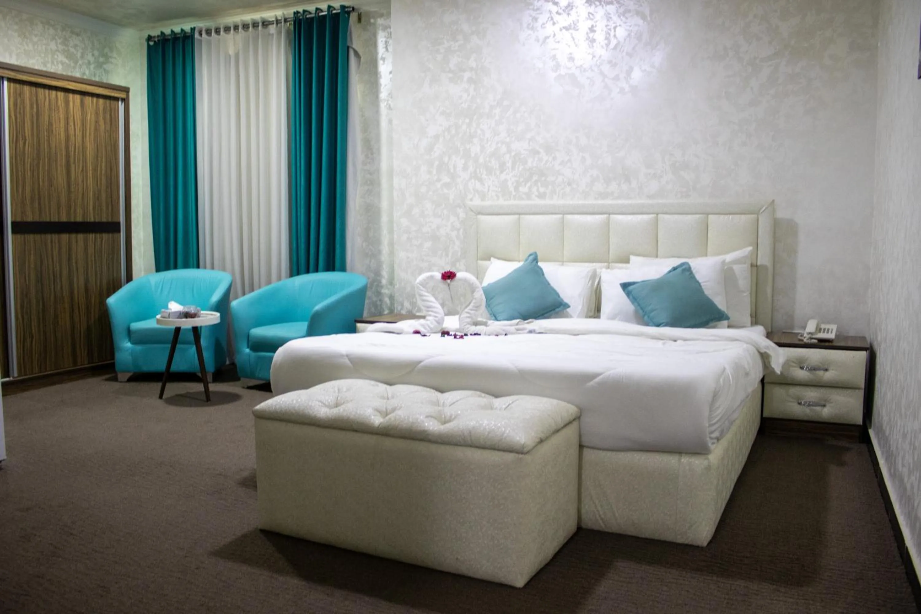 Bed in The Castle Hotel