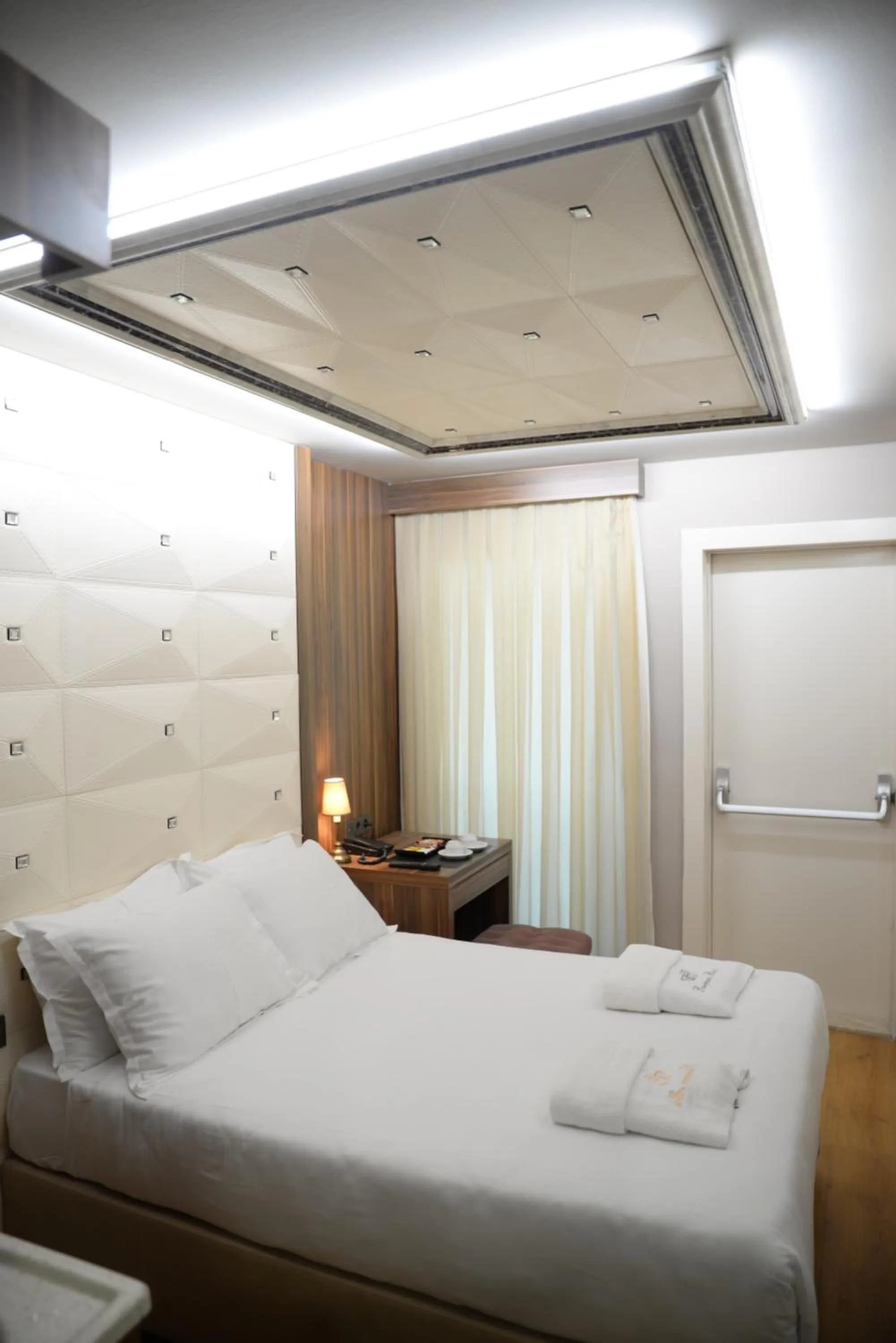 Photo of the whole room, Bed in Perante Hotel Şişli