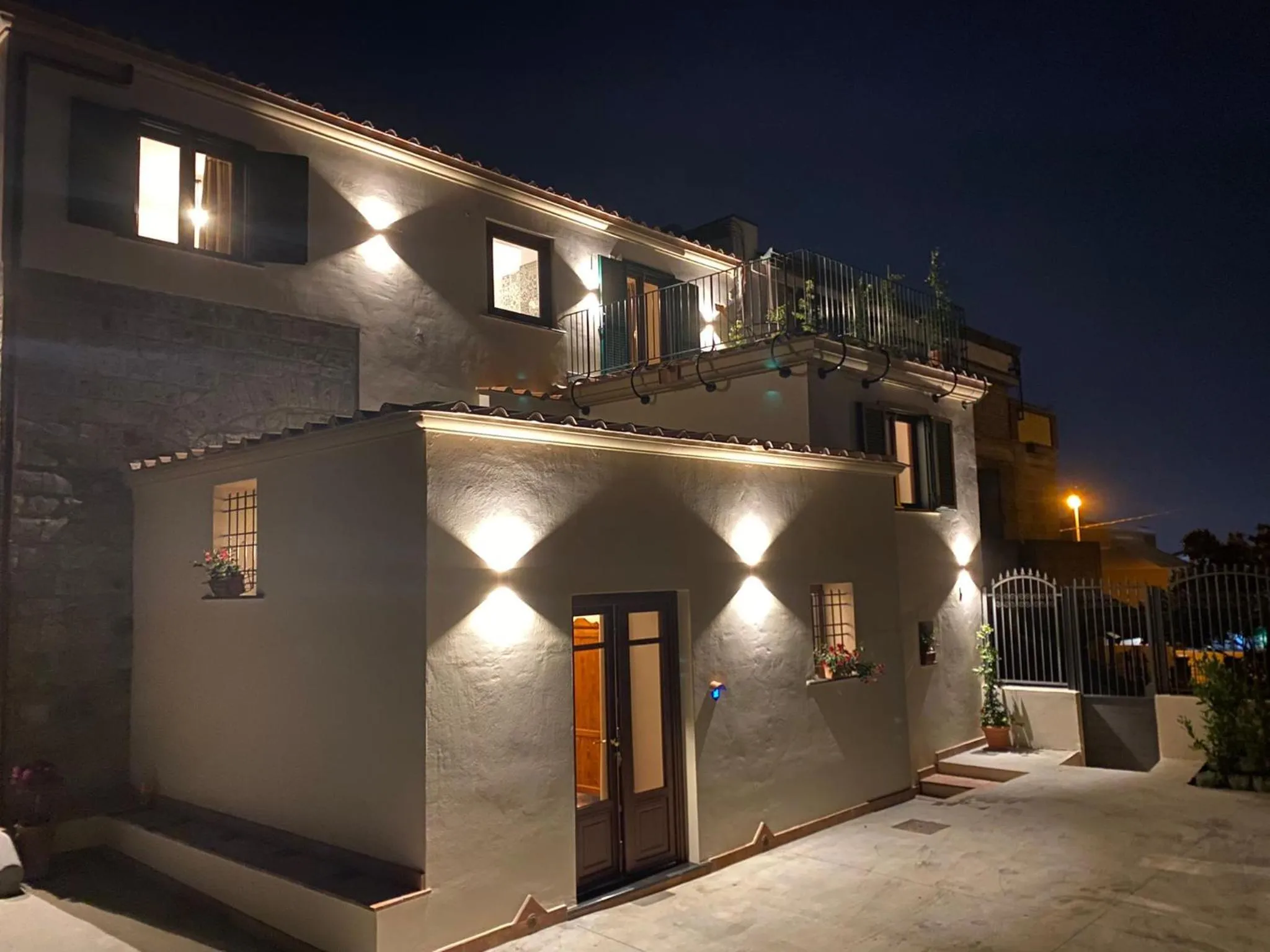 Property building in Casa Fifina Rooms