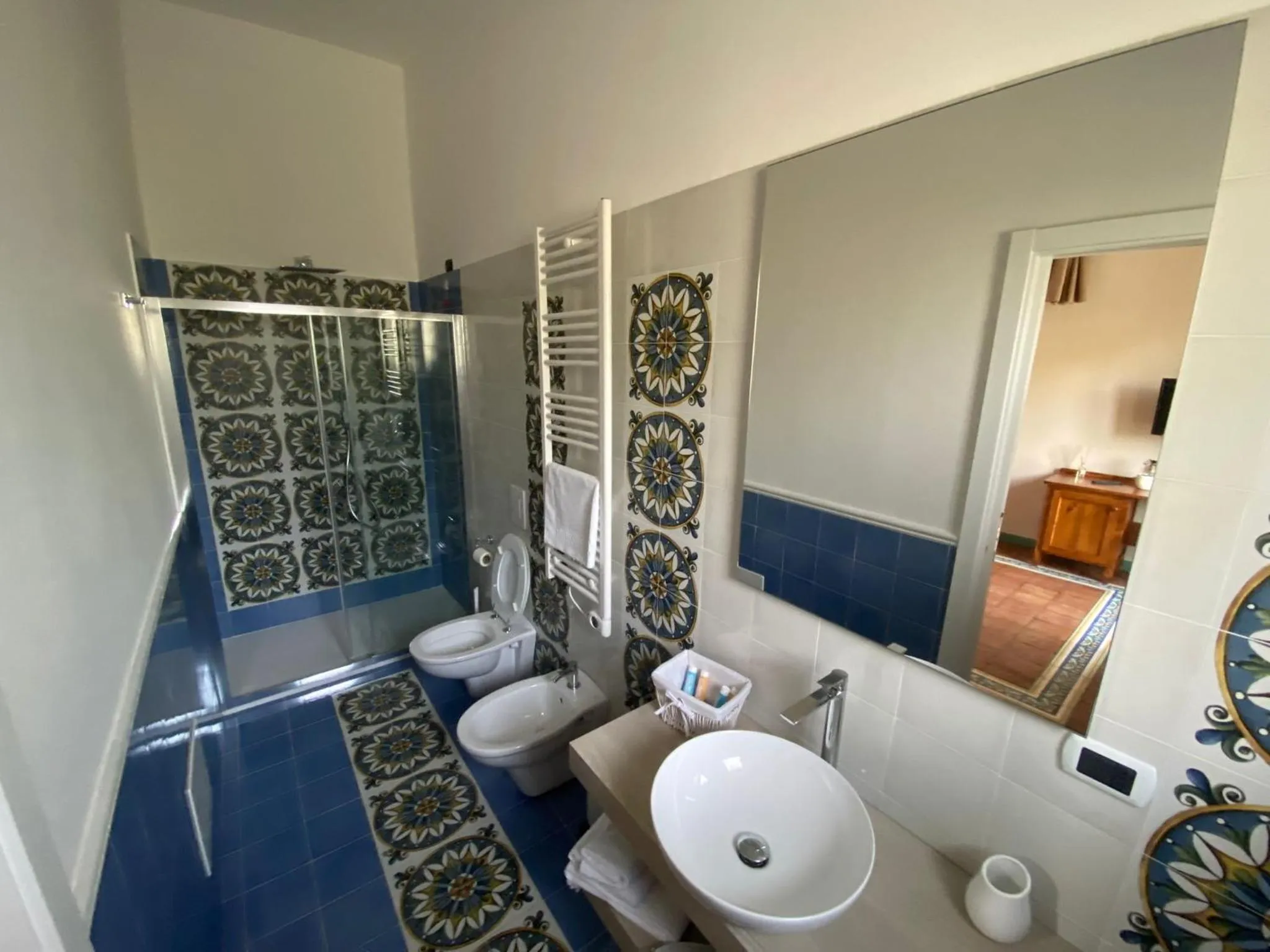 Shower in Casa Fifina Rooms