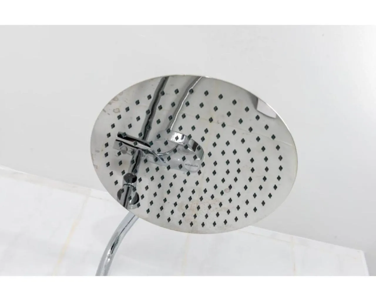 Bathroom in Uno Hotel Heathrow Windsor