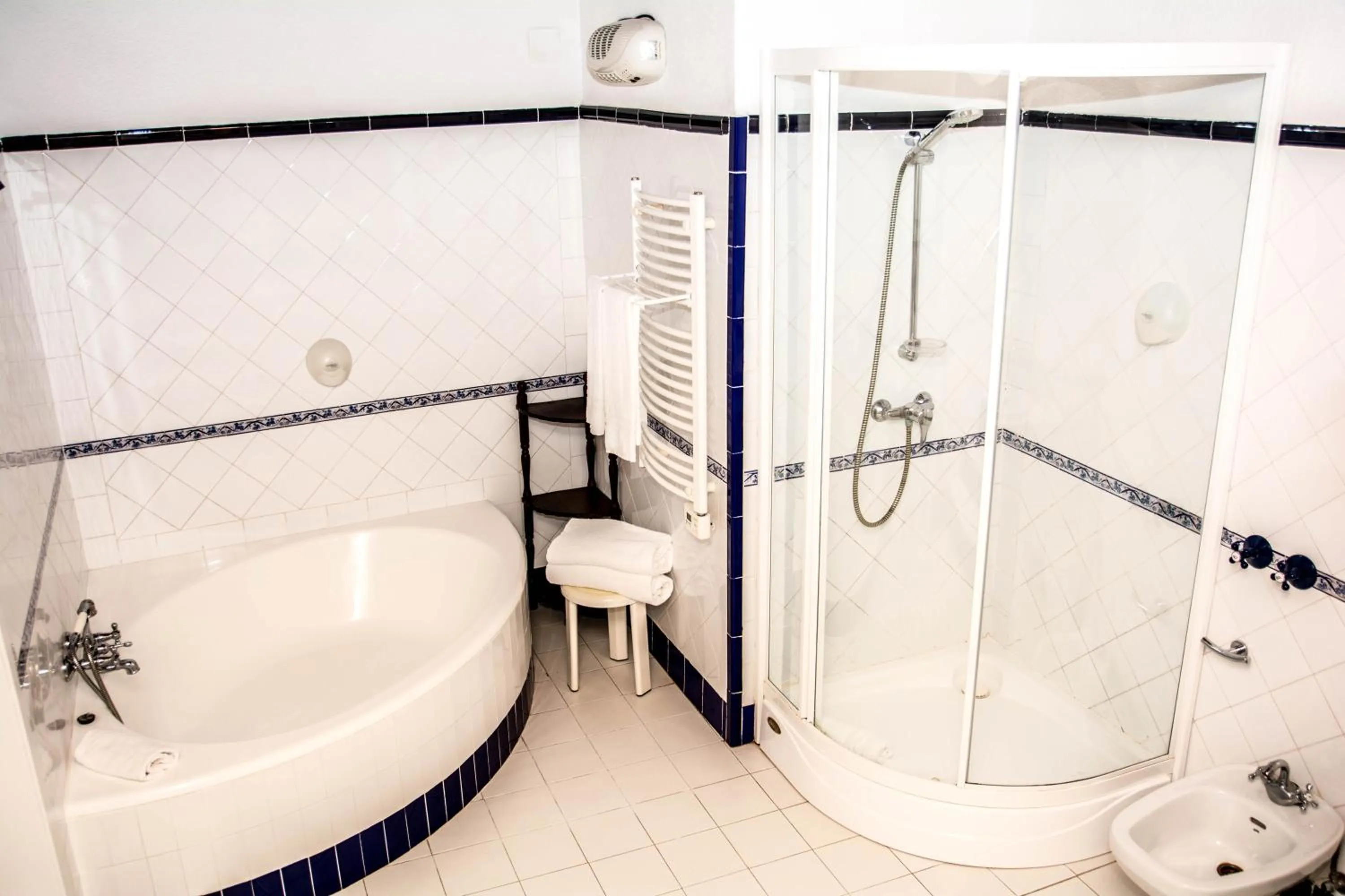 Bathroom in Hotel Torre San Juan