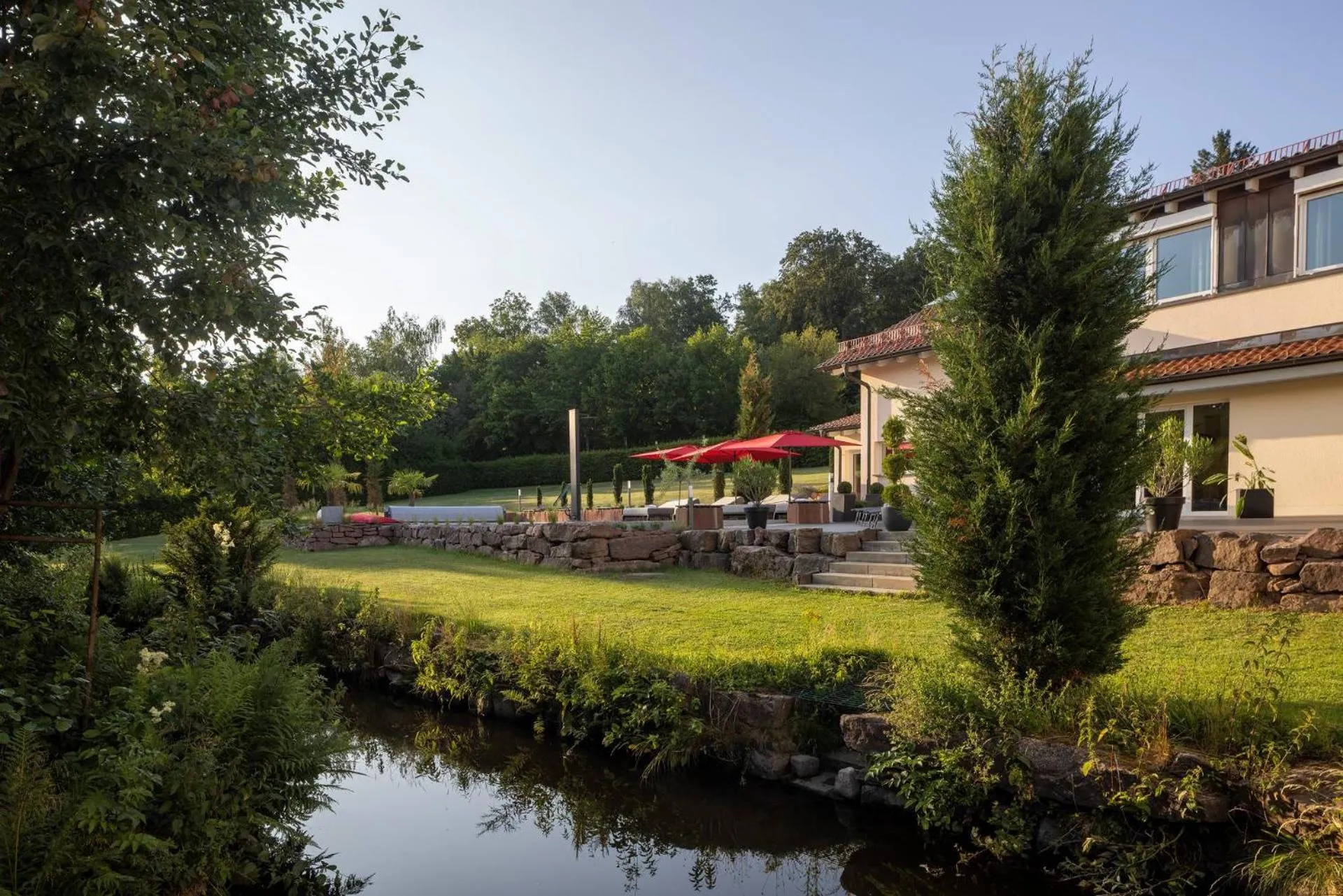 Swimming pool in Romantik Hotel Rindenmühle