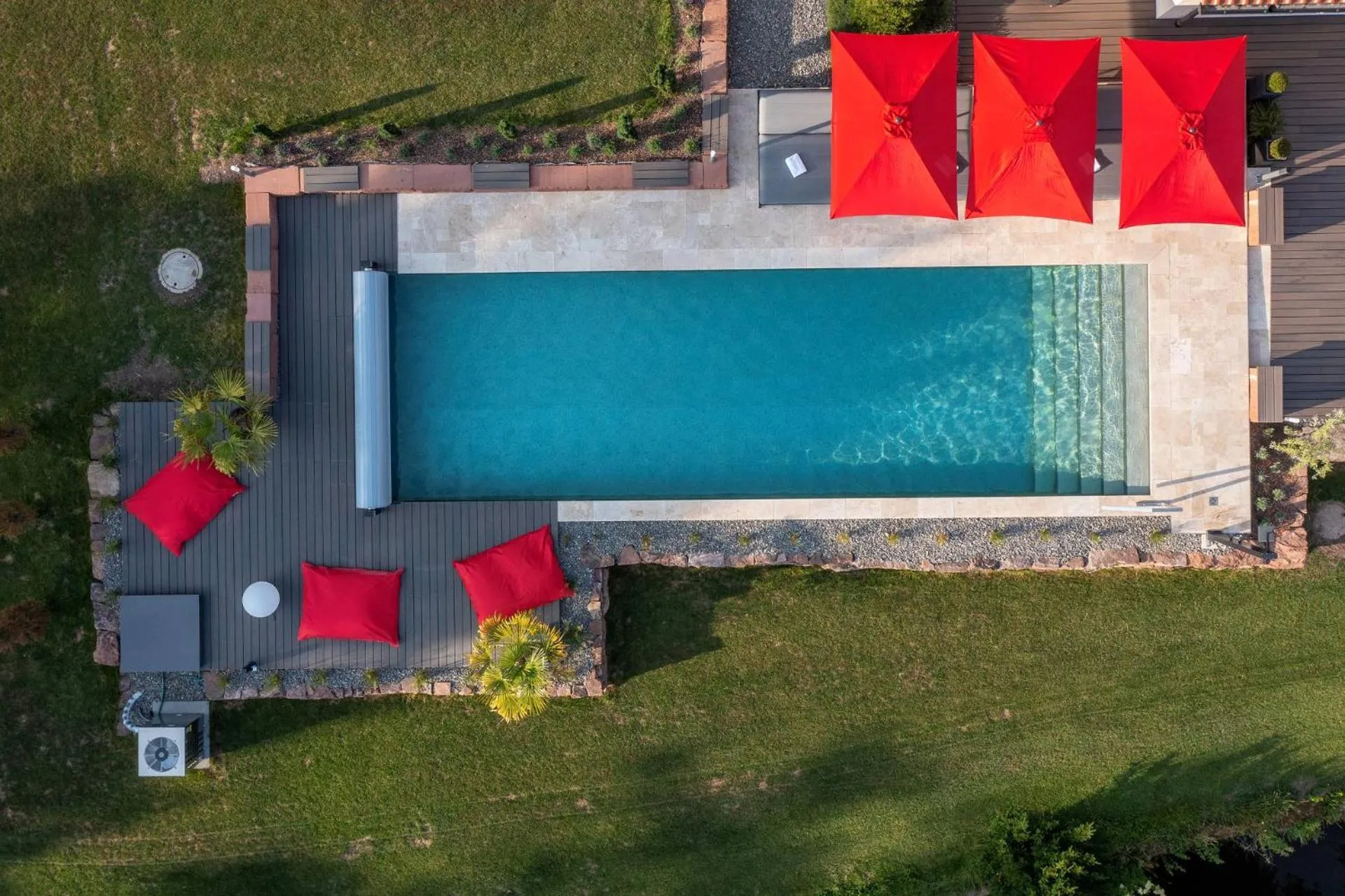 Swimming pool in Romantik Hotel Rindenmühle