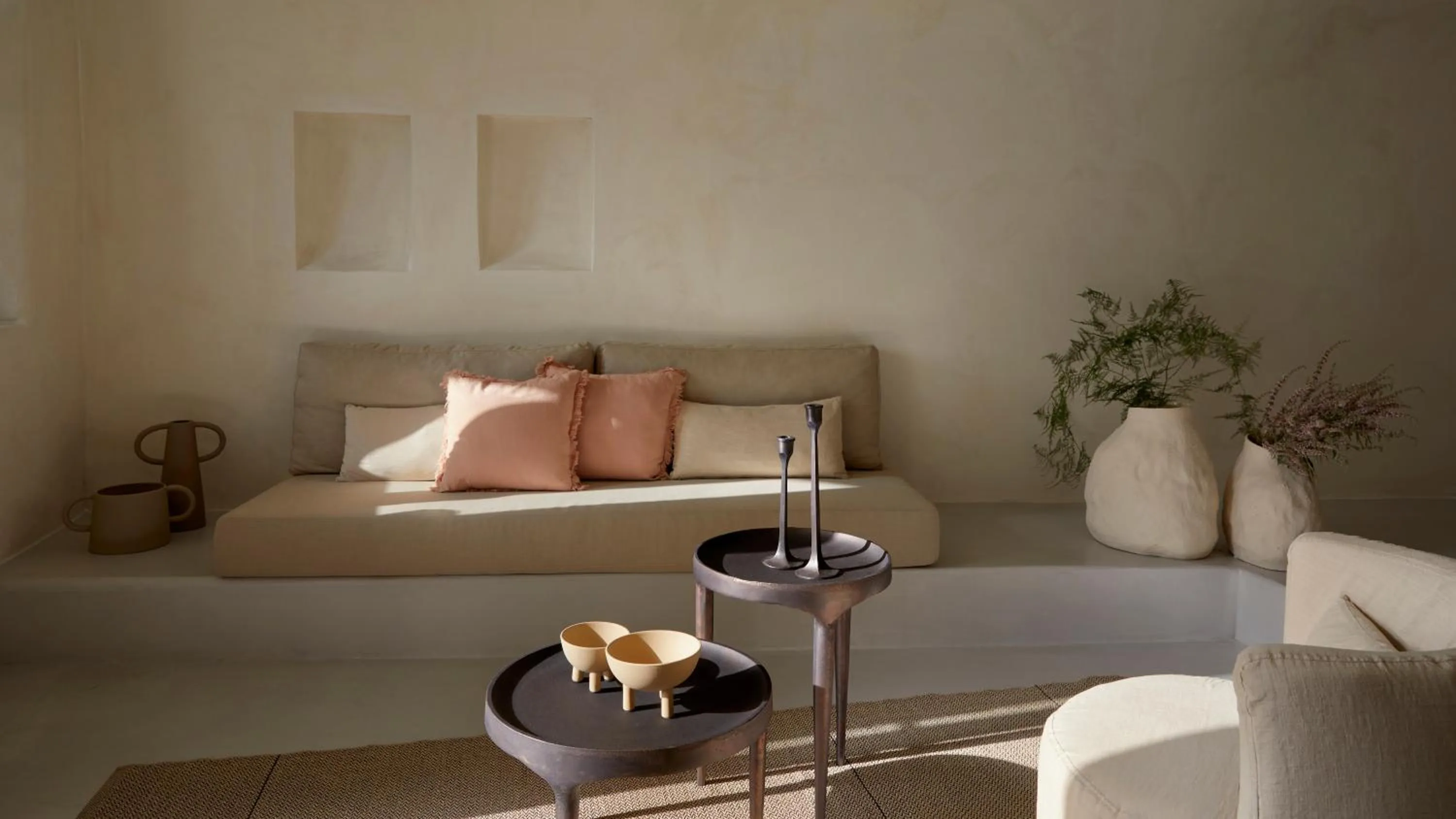 Living room, Bed in Atoles Retreat