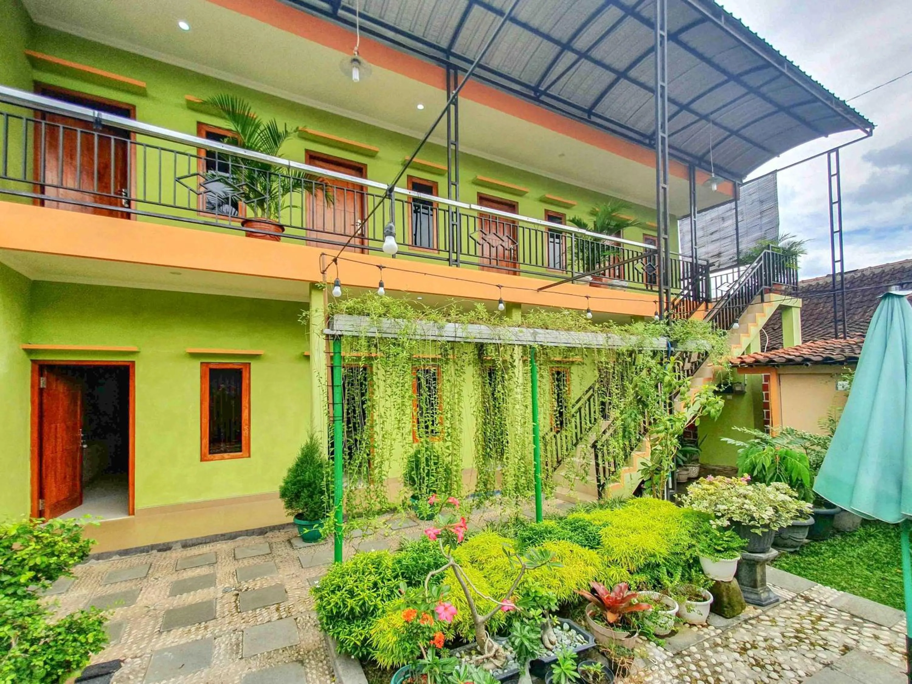 RedDoorz Syariah at Graha Adi Karya Kartasura