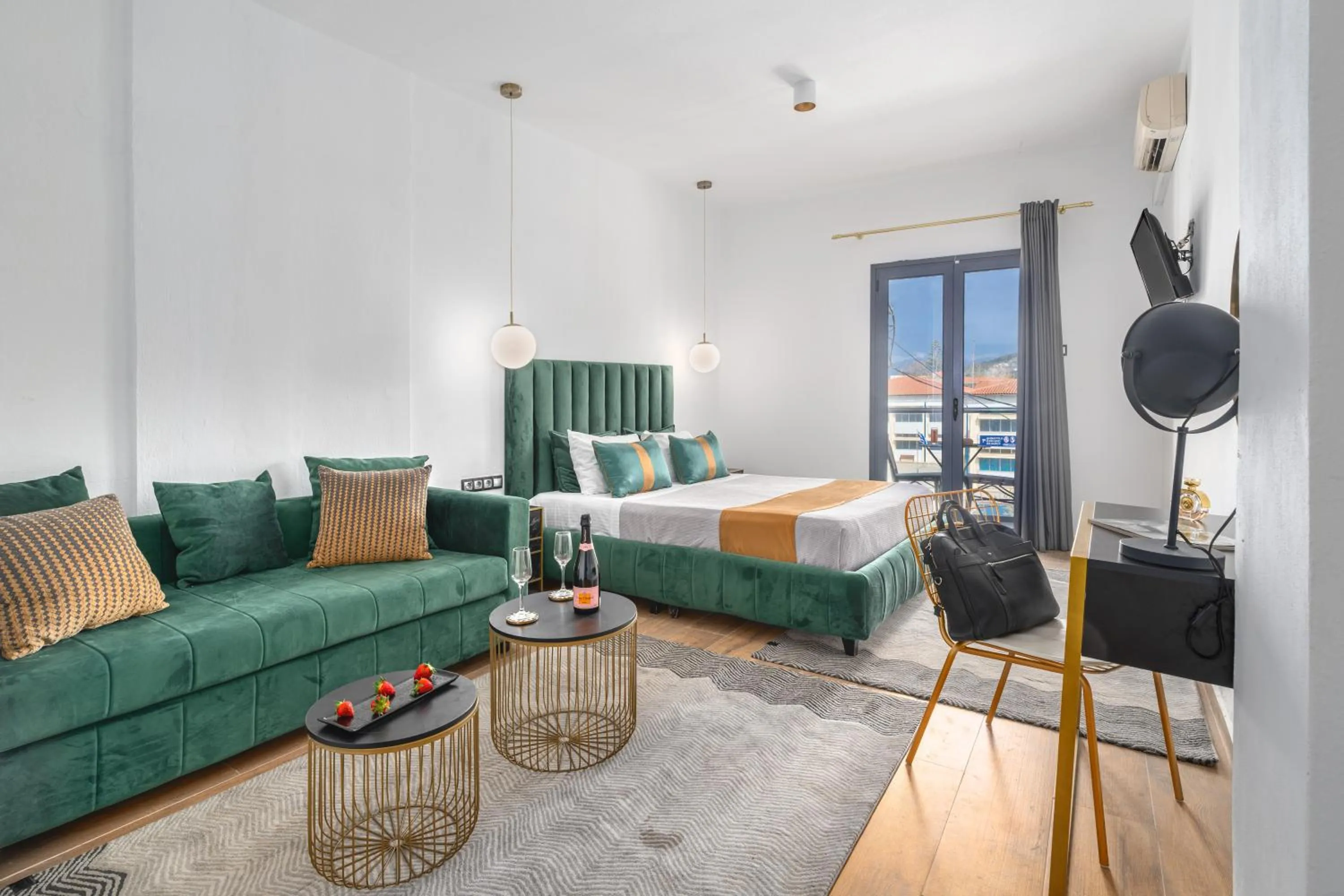 Photo of the whole room, Bed in MR P. Boutique Residence