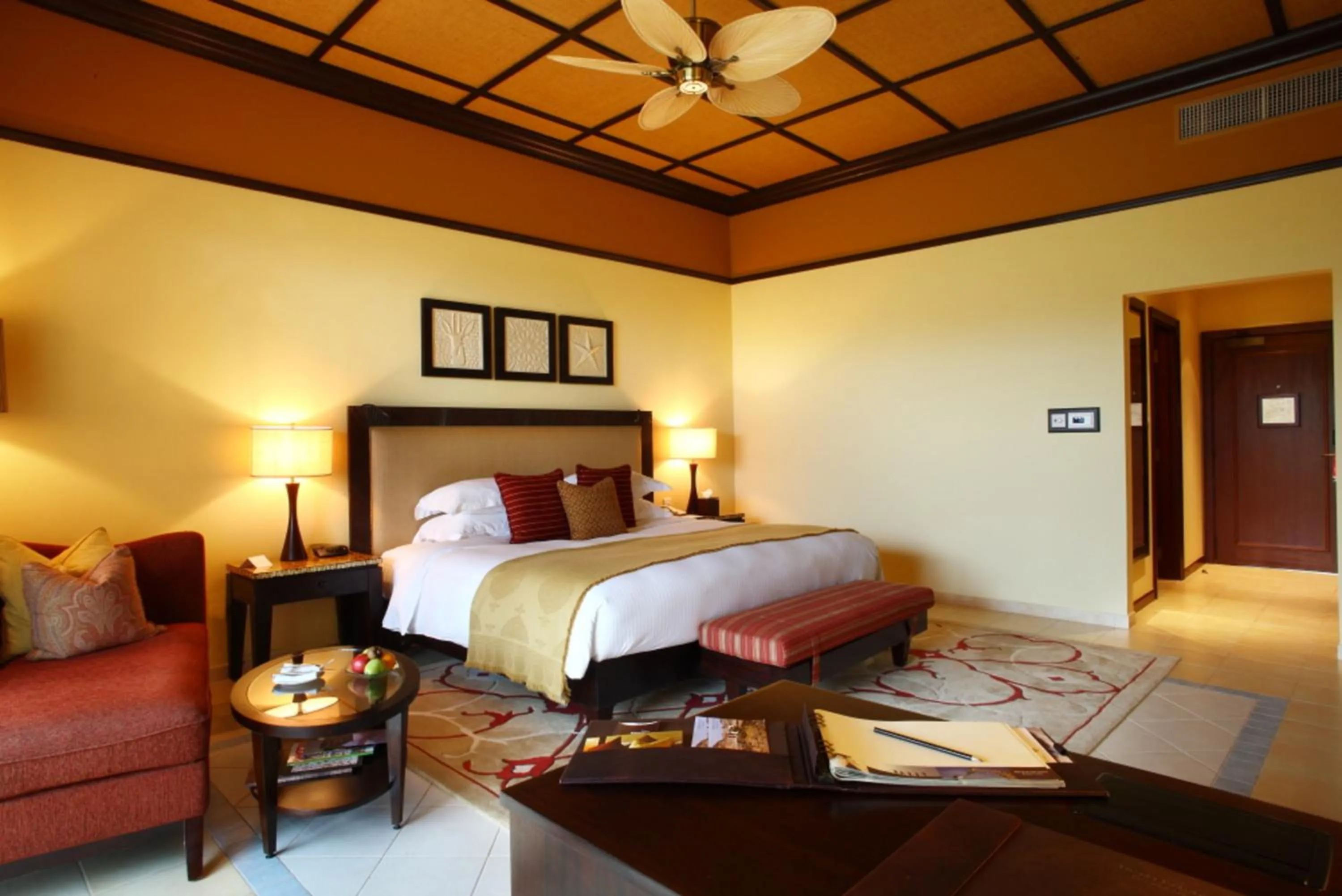 Bedroom, Bed in Anantara Desert Islands Resort & Spa