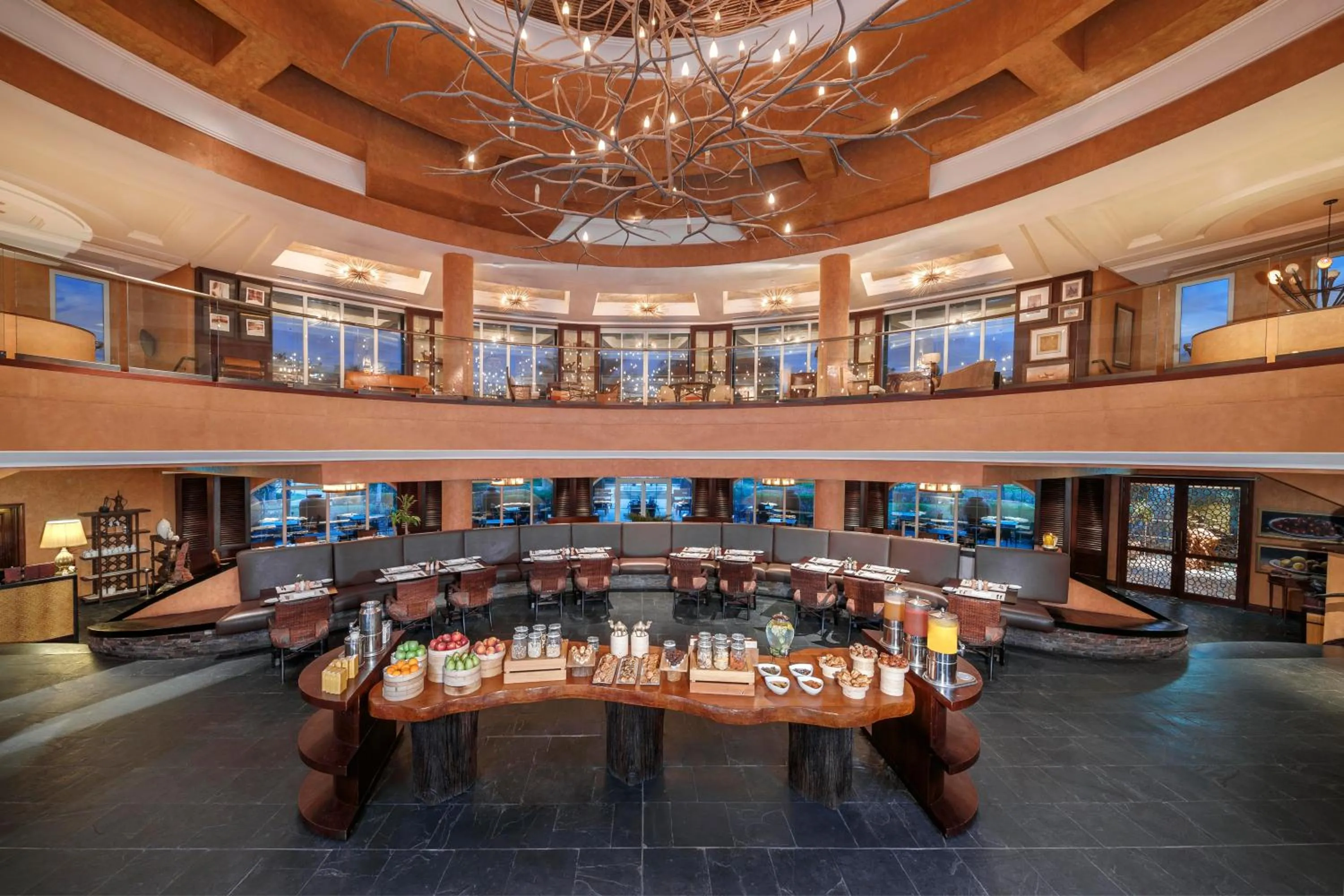 Dining area in Anantara Desert Islands Resort & Spa