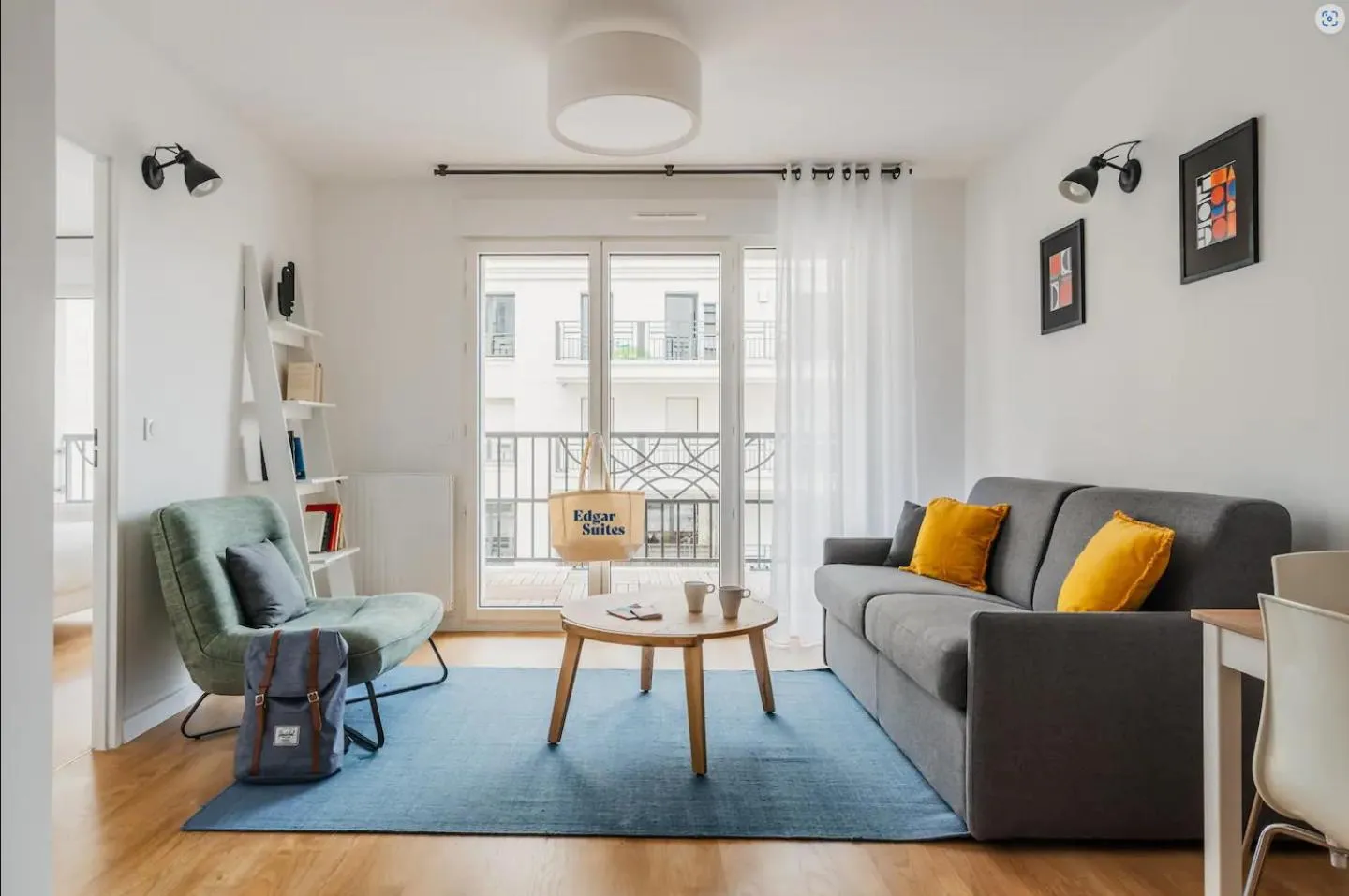 Living room in Edgar Suites Levallois – Jules Verne