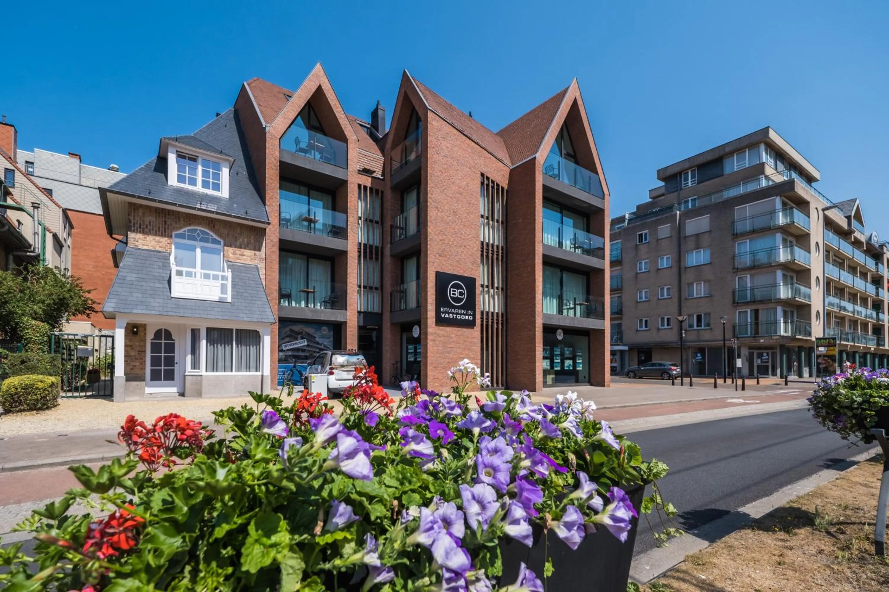 Belcasa Beach Suites & Lofts Aparthotel