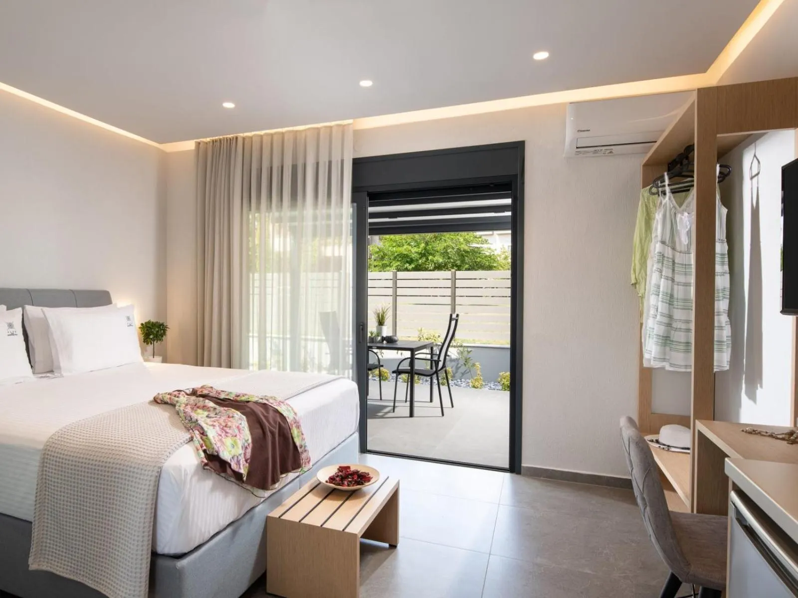 Bed in Aloe The Green Suites - Nikiti Halkidiki