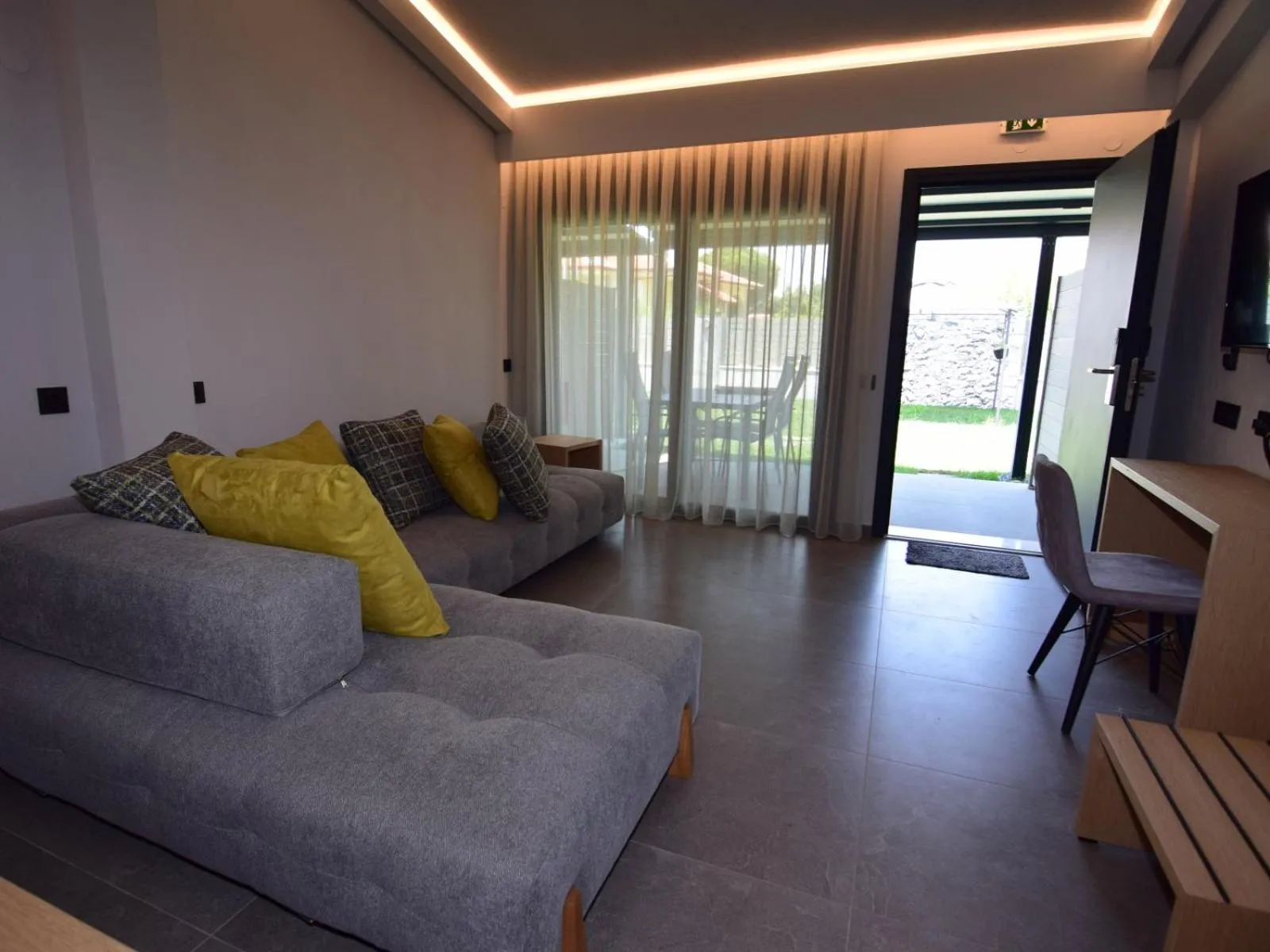 TV and multimedia in Aloe The Green Suites - Nikiti Halkidiki