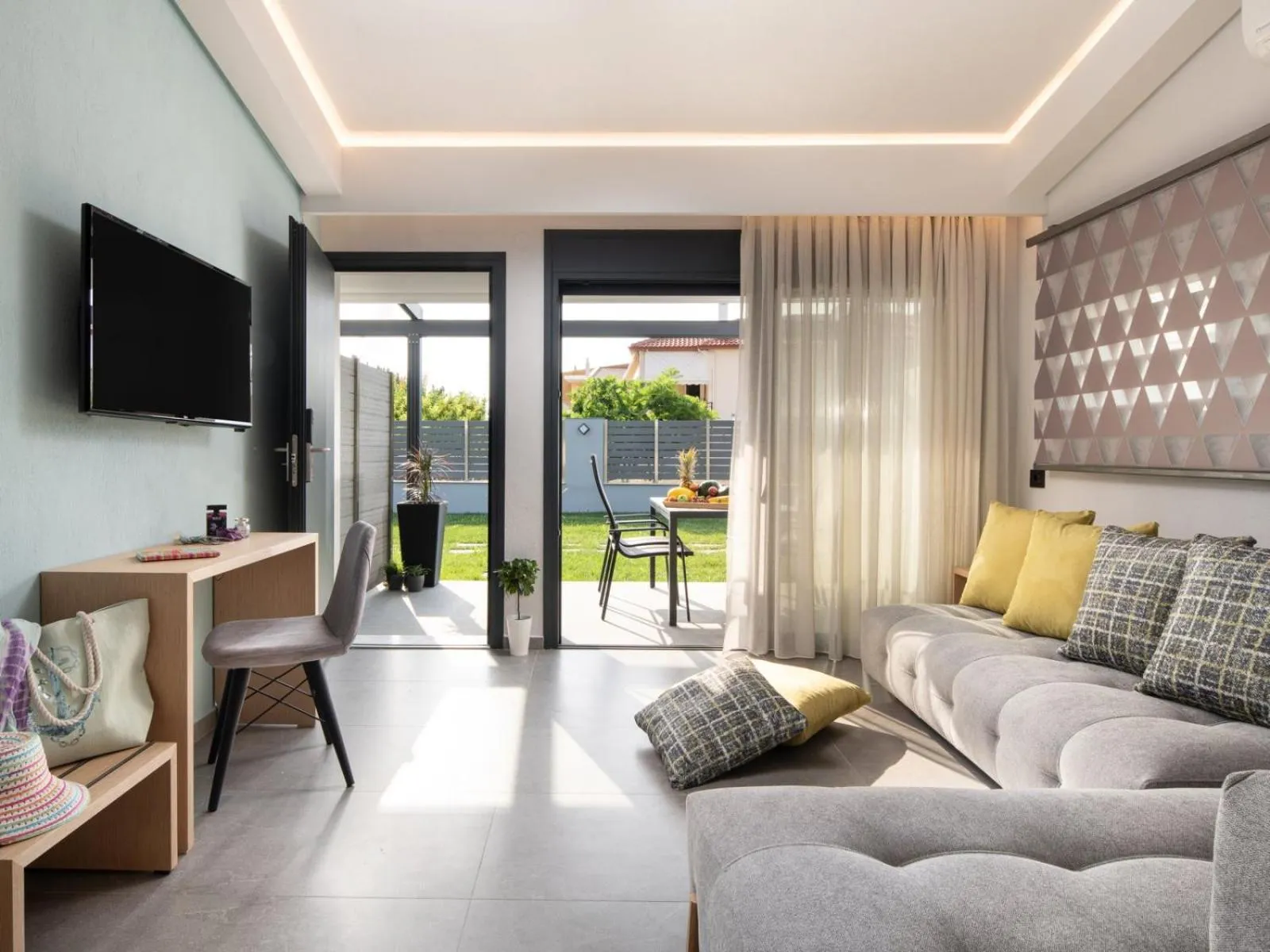 TV and multimedia in Aloe The Green Suites - Nikiti Halkidiki