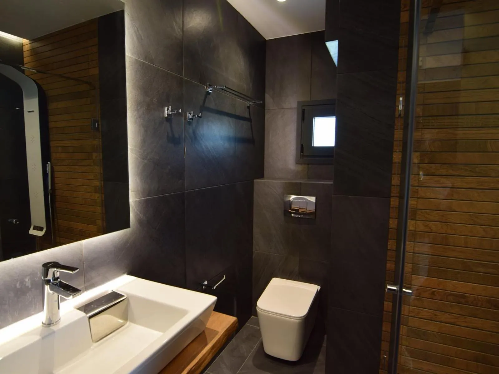 Shower in Aloe The Green Suites - Nikiti Halkidiki