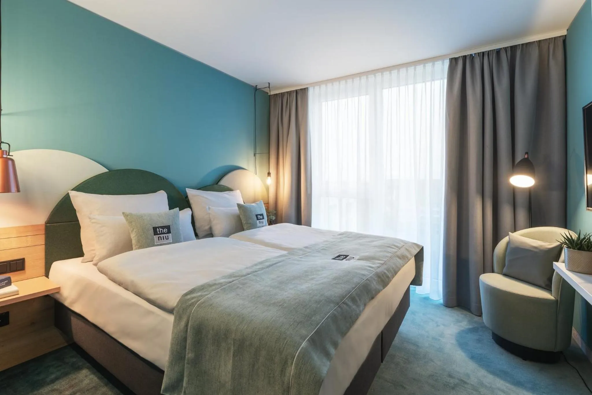 Photo of the whole room, Bed in Holiday Inn - the niu, Cure Erlangen by IHG