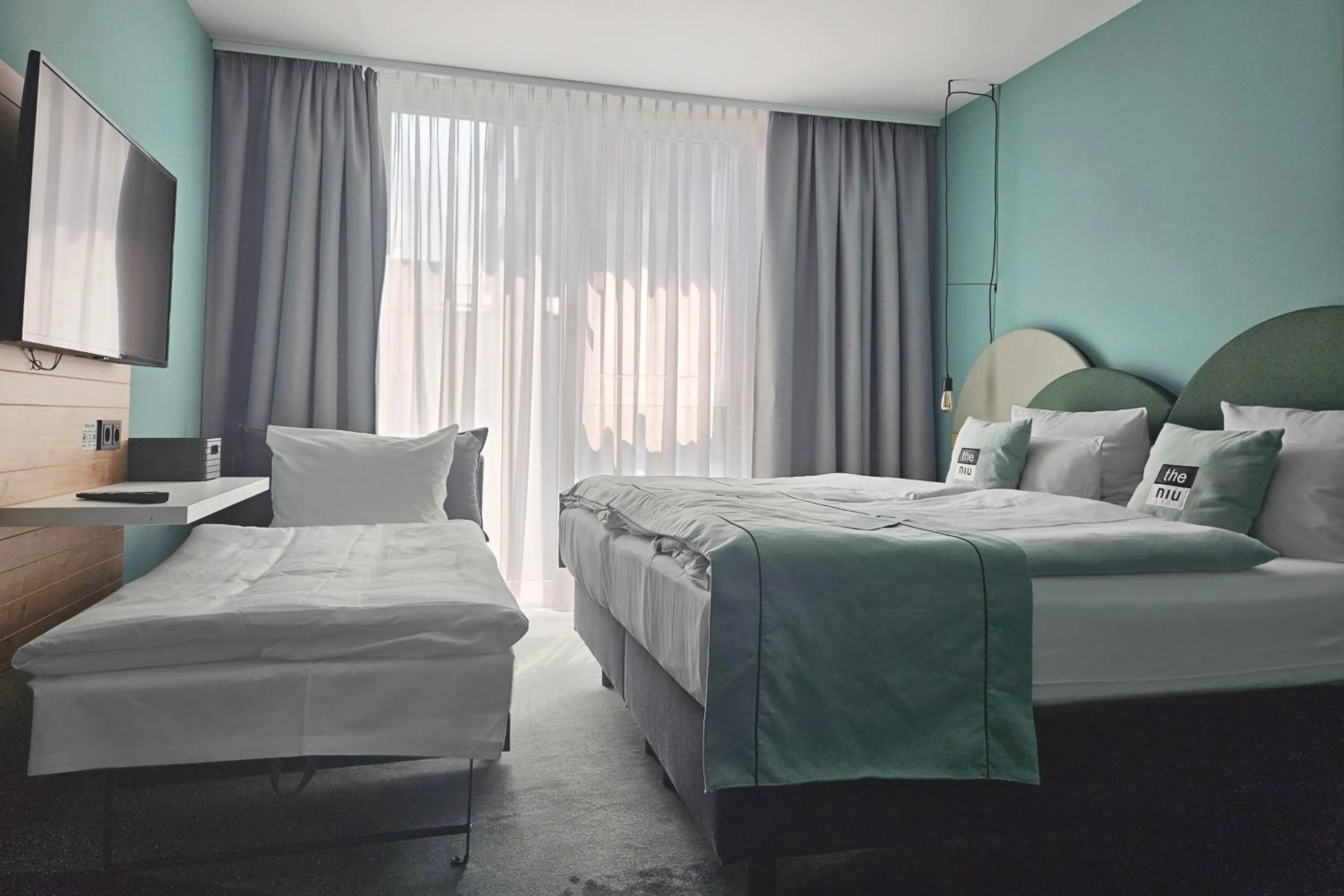 Photo of the whole room, Bed in Holiday Inn - the niu, Cure Erlangen by IHG