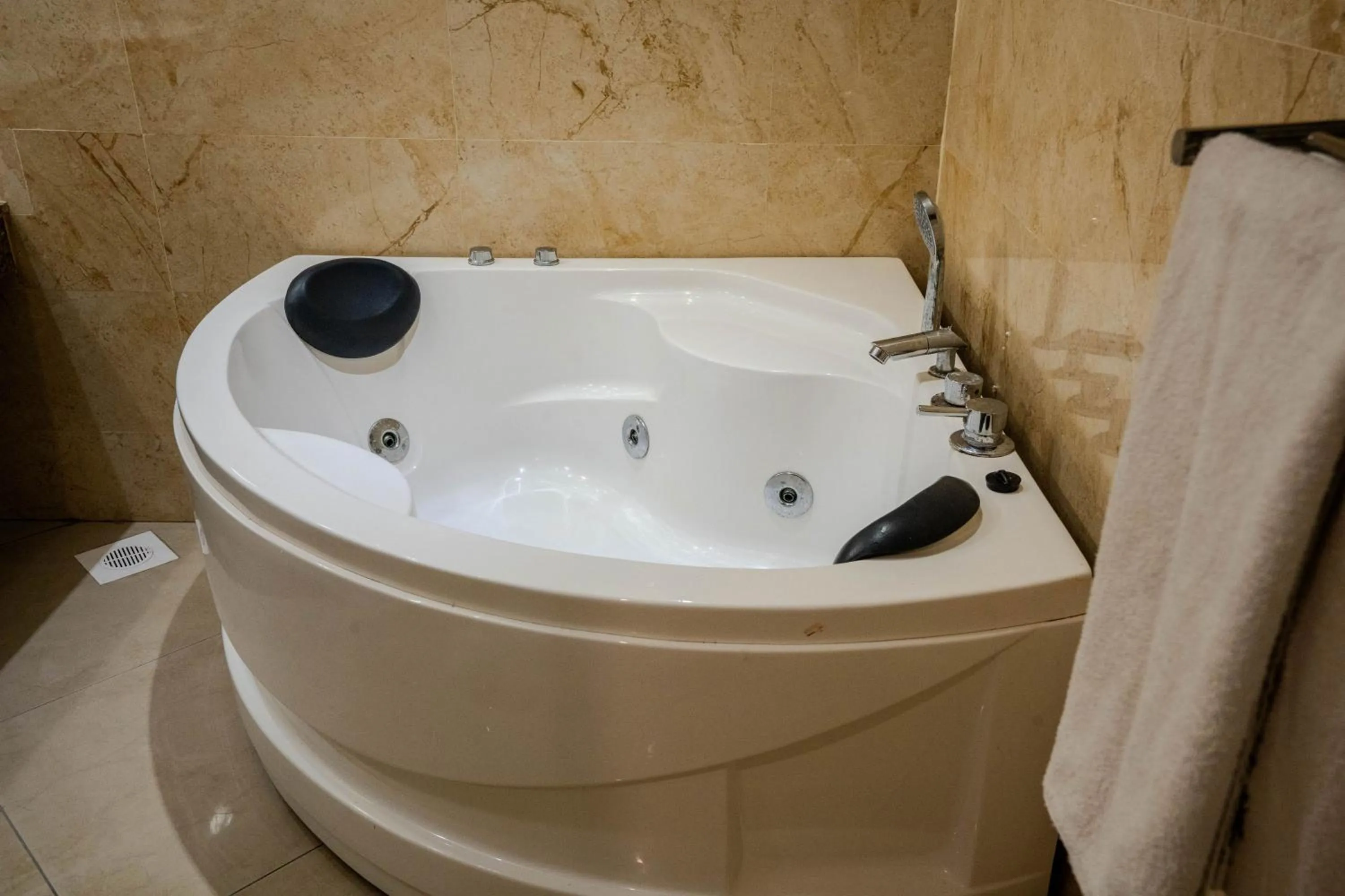 Hot Tub in Kilua Residences by CityBlue, Mombasa