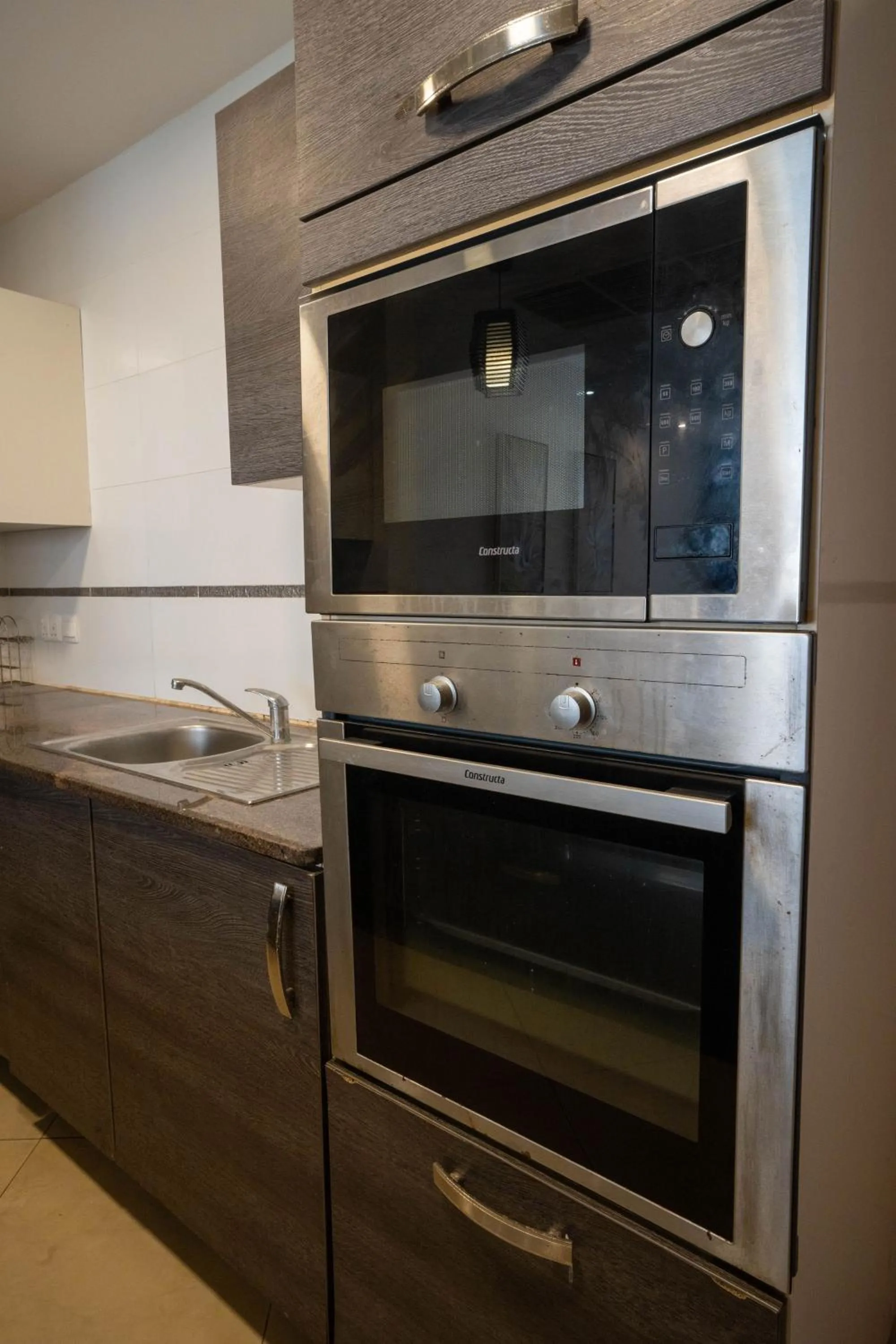 Kitchen or kitchenette in Kilua Residences by CityBlue, Mombasa