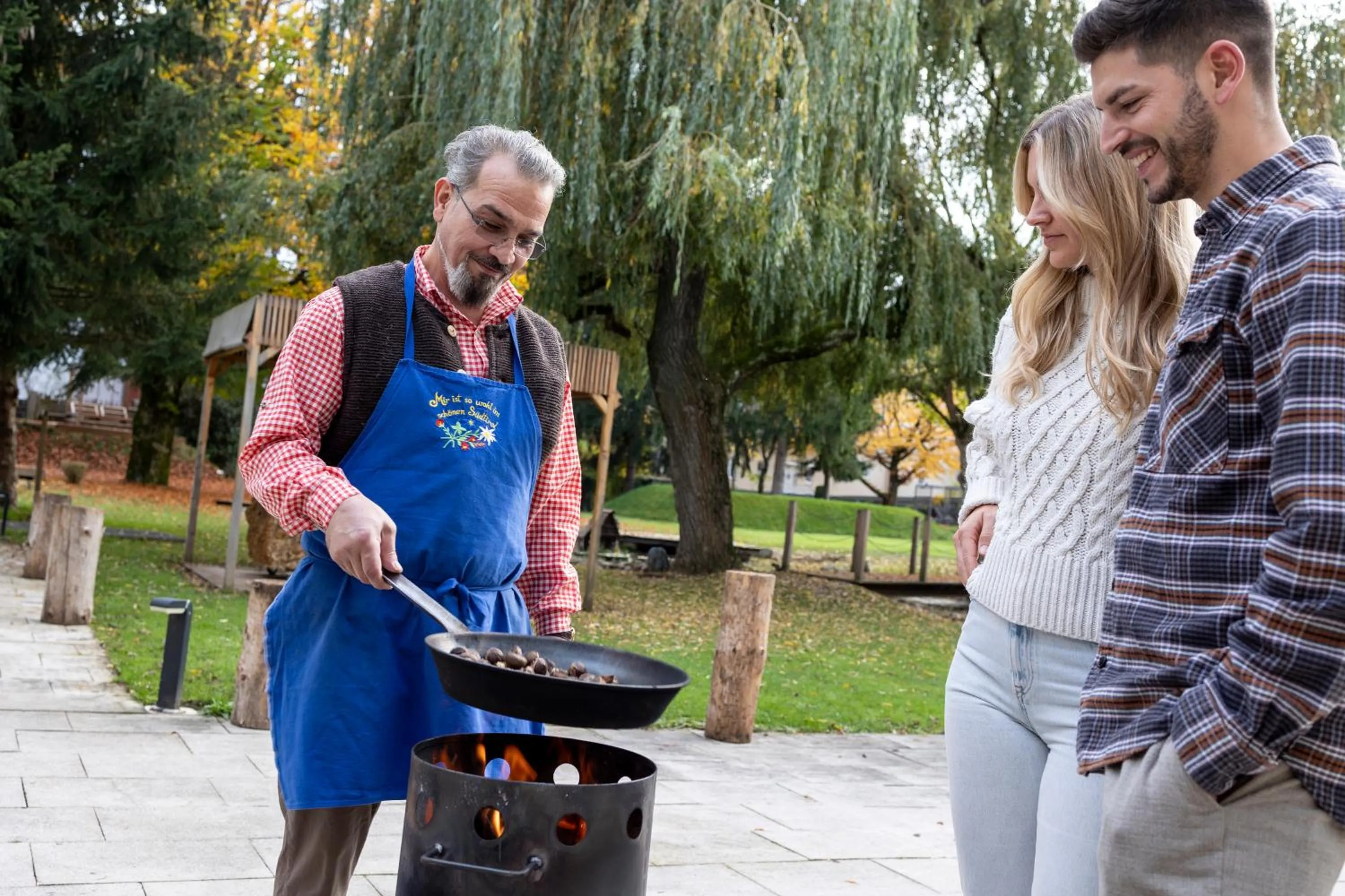 People in Das Parkhotel
