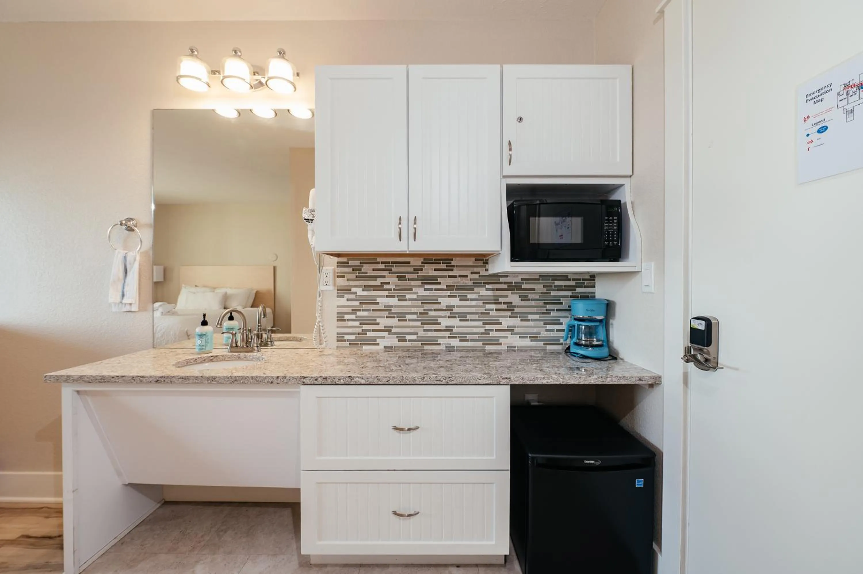 Kitchen or kitchenette in Kasa Gold Coast Inn Traverse City