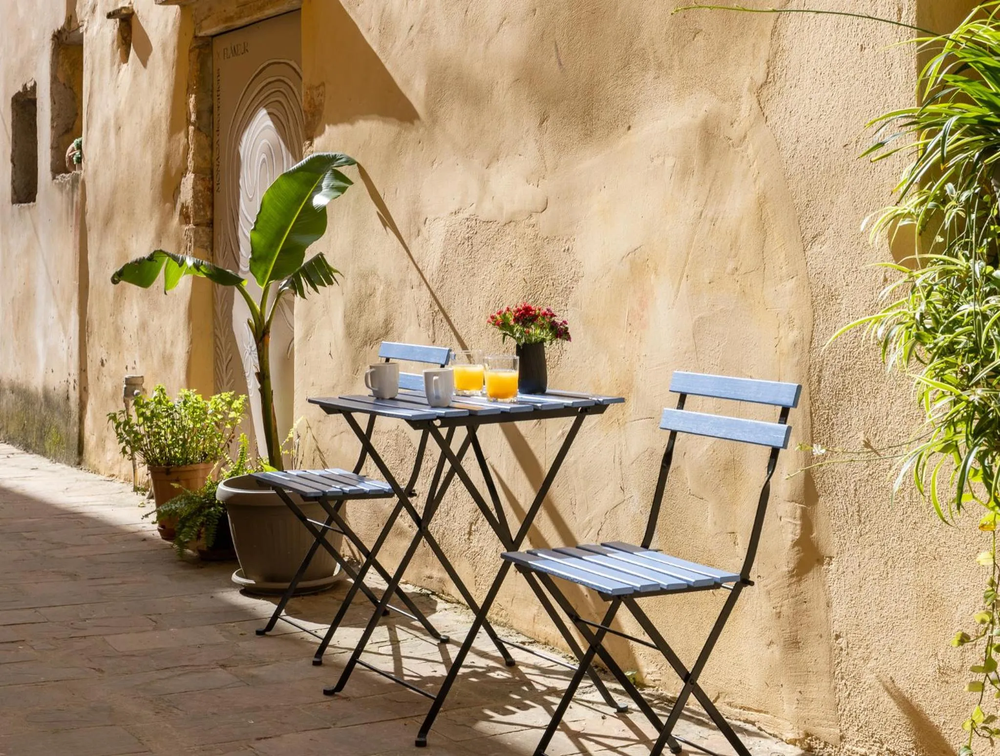 Street view in Flâneur