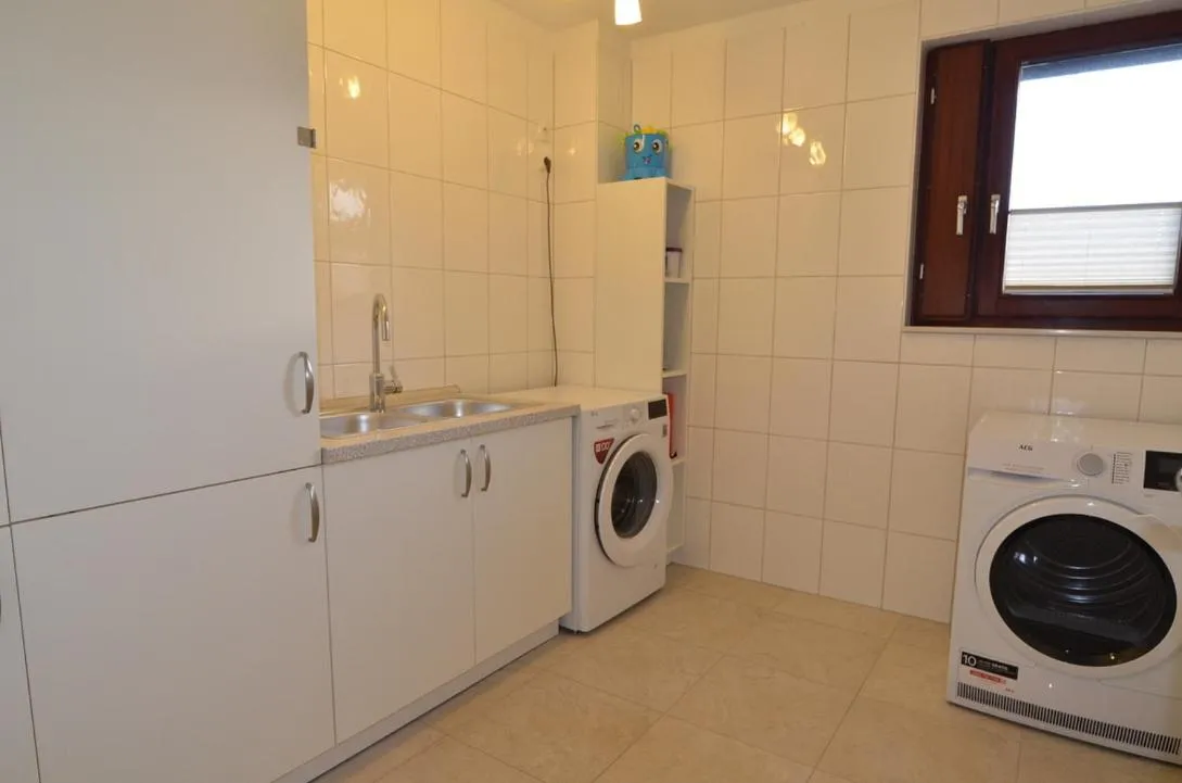 Kitchen or kitchenette in fewo1846 - Sundowner - luxuriöse Wohnung mit 2 Schlafzimmern und Sonnenterrasse