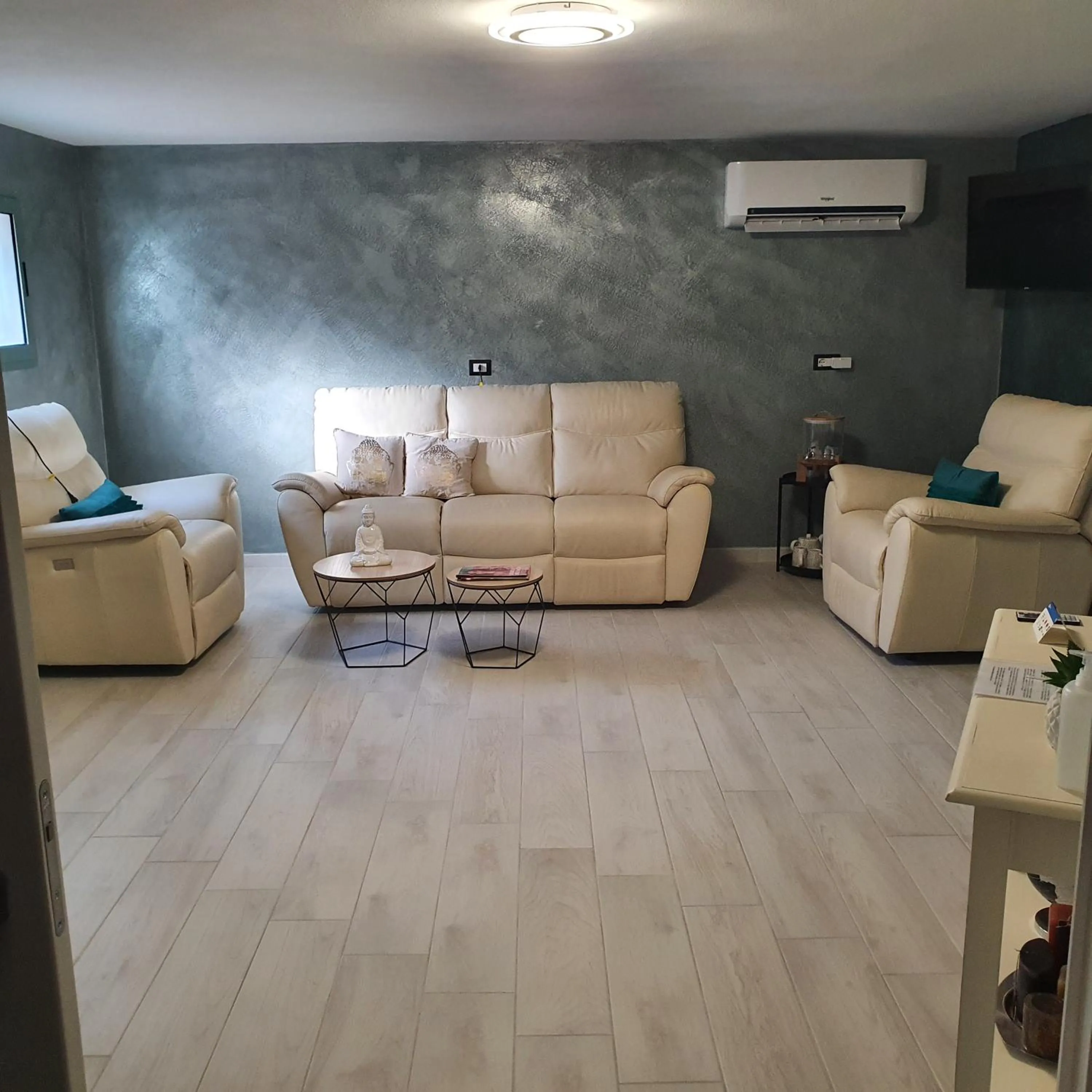 Communal lounge/ TV room, Seating Area in B&B Villa Terranova