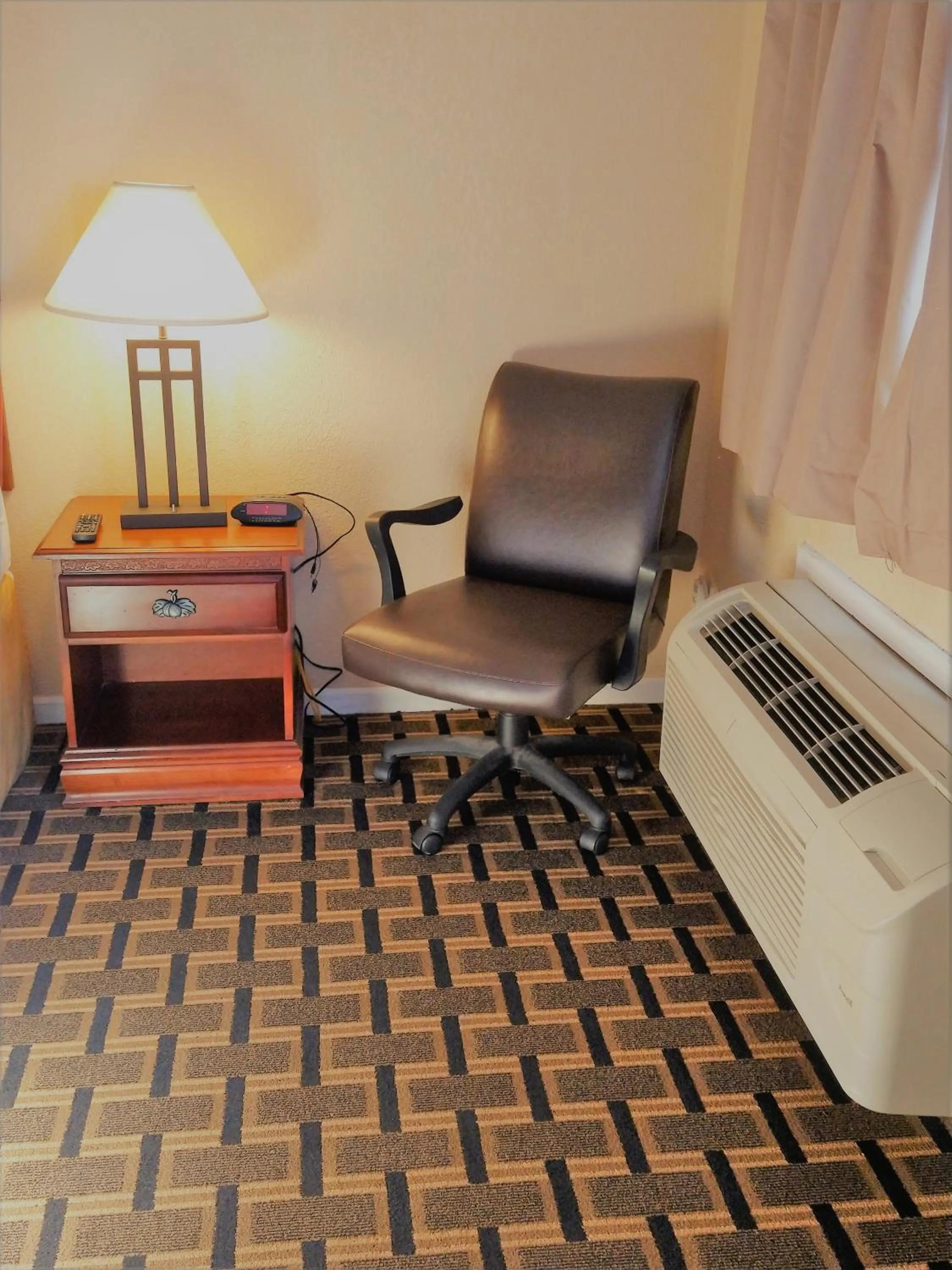 Seating area in Grandview Plaza Inn