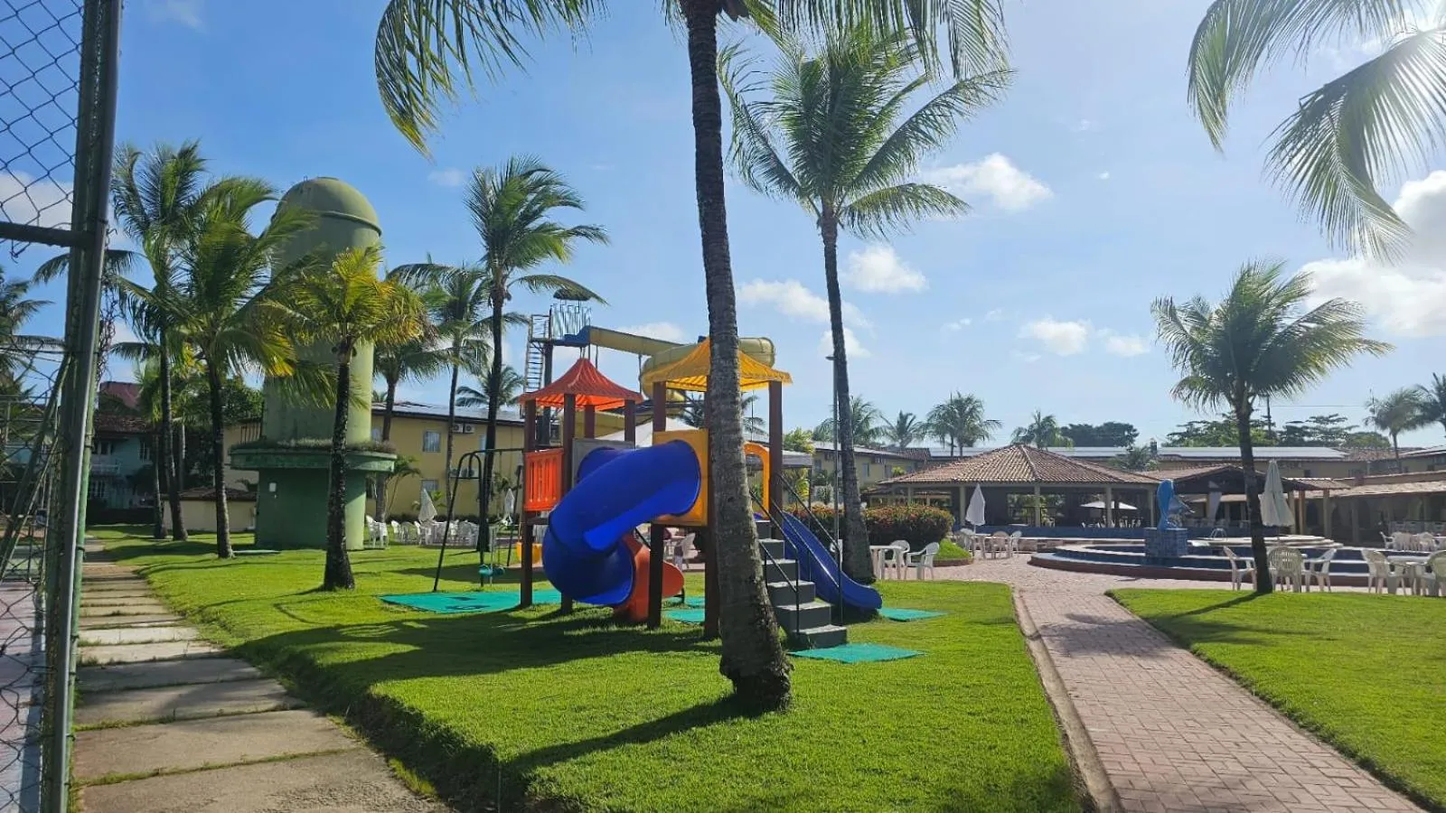 Children play ground in JL Temporadas - Quarto Portobello Park Hotel