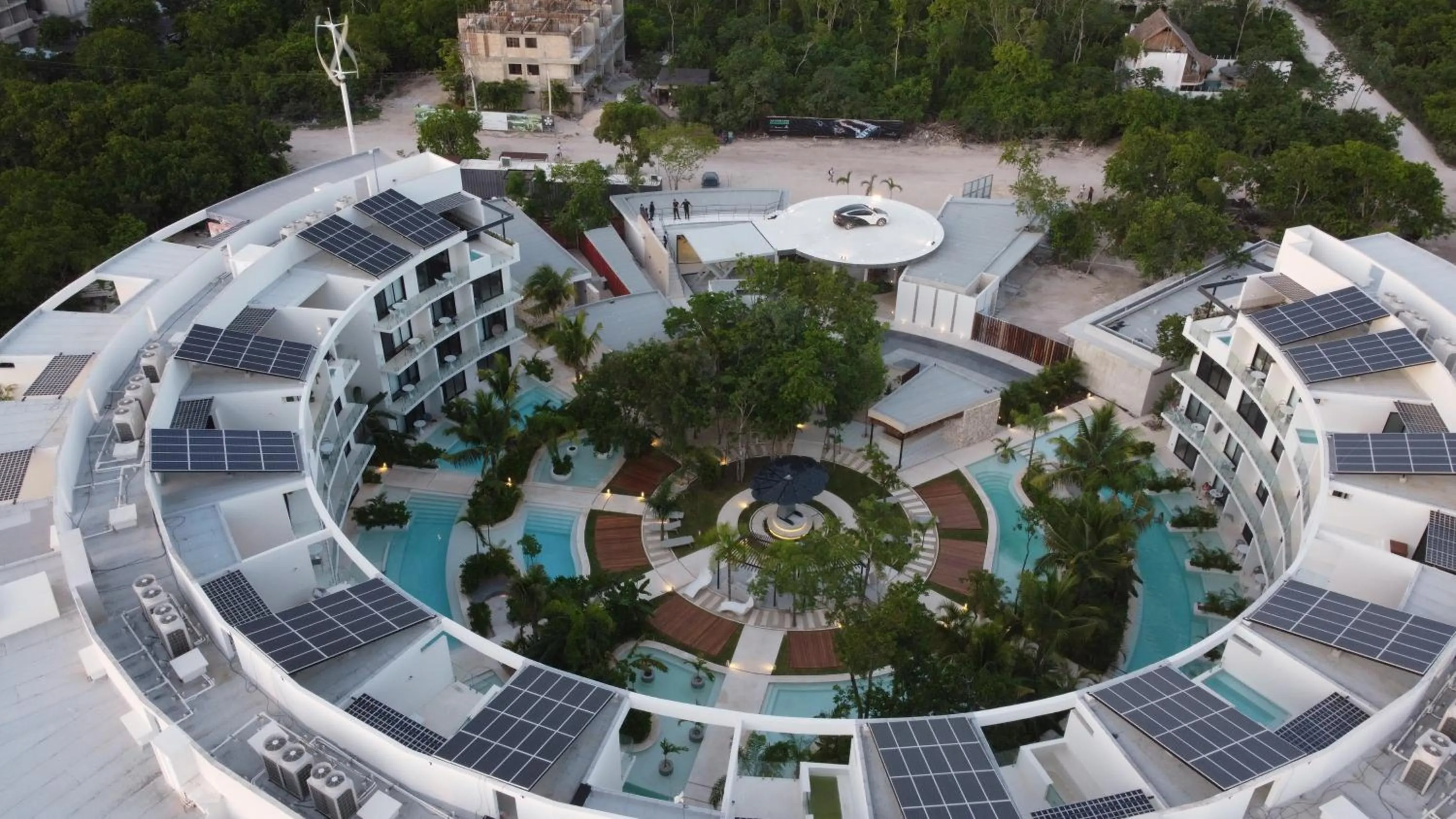 Property building in Central Park Lagunas by Sandy Powerful